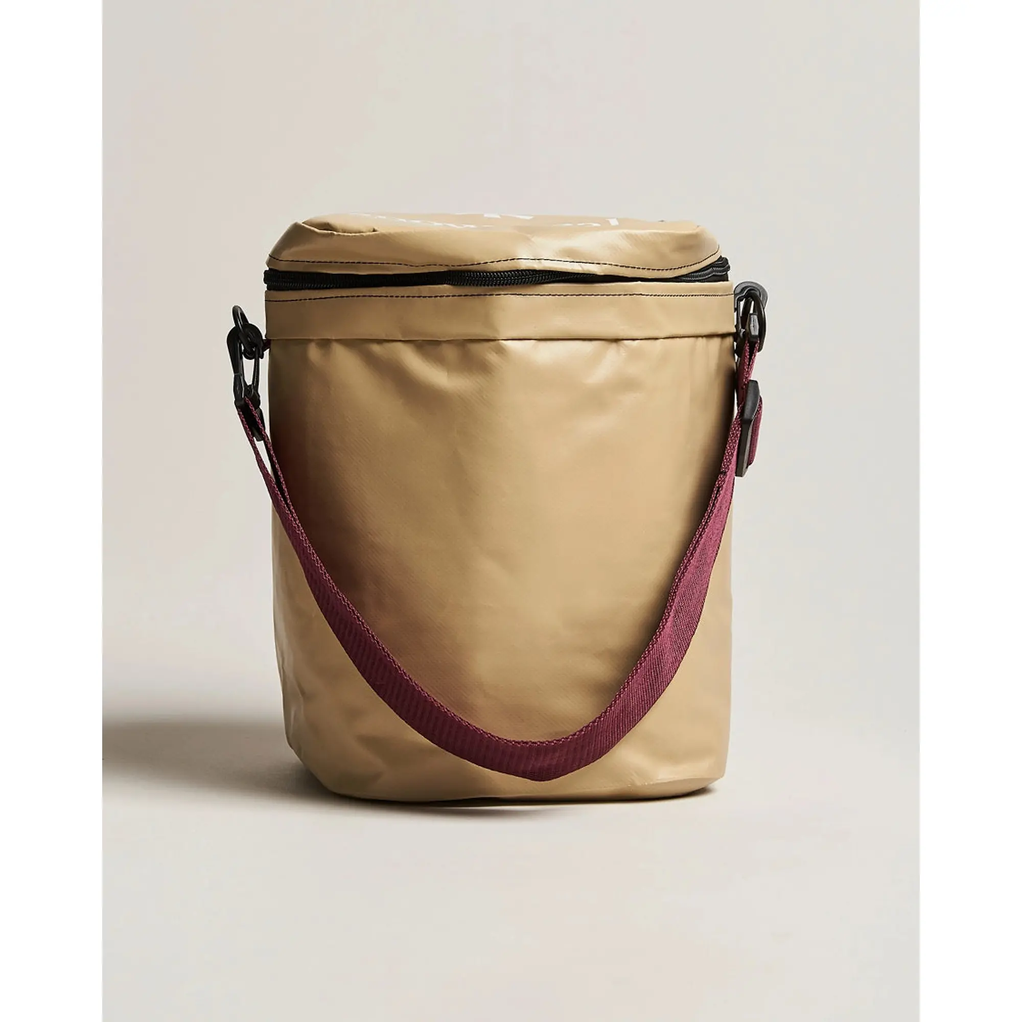 Product image 3 of 8 of Snow Peak Soft Cooler 11