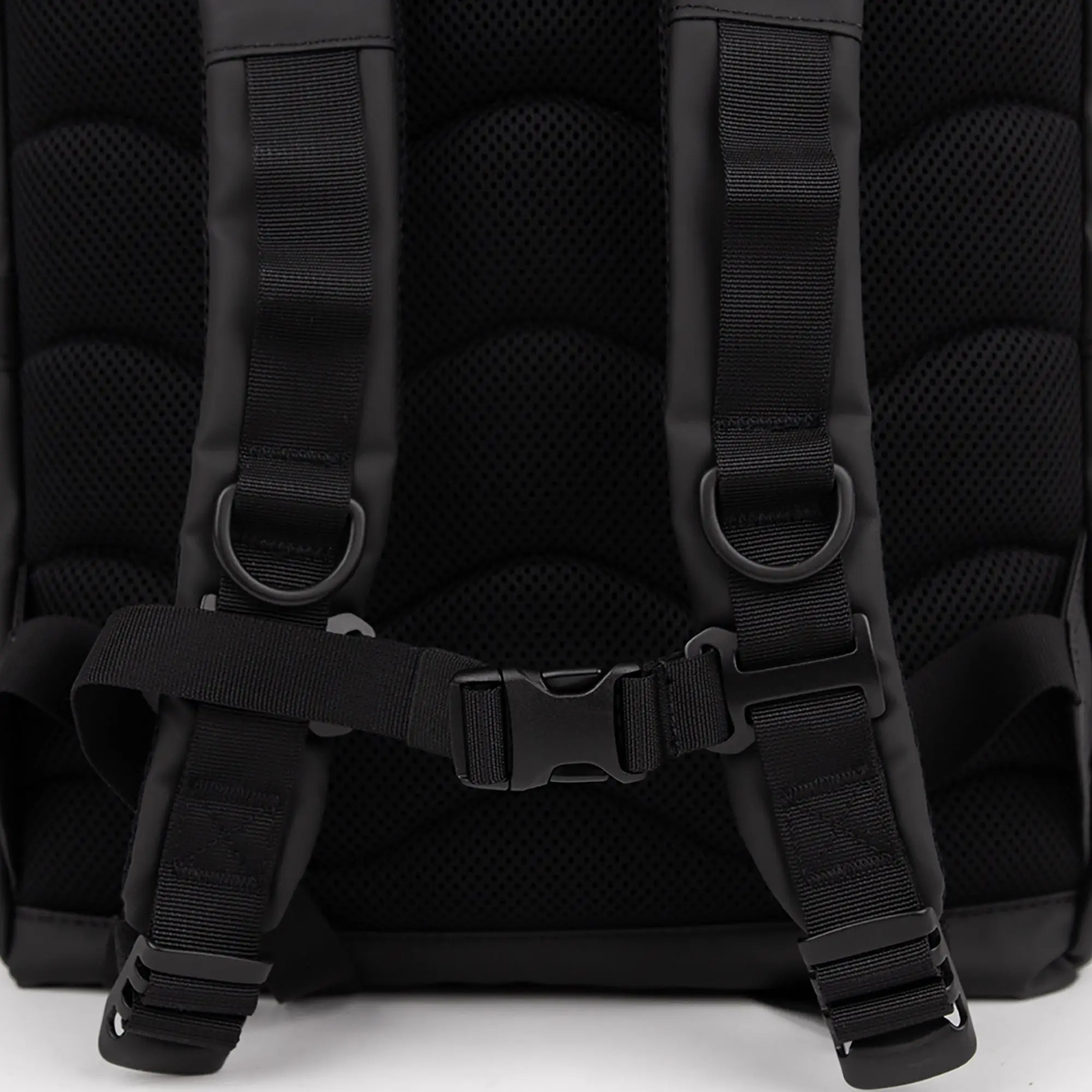 Product image 8 of 16 of Sandqvist Stream Rolltop Backpack L 34L 16" - Black