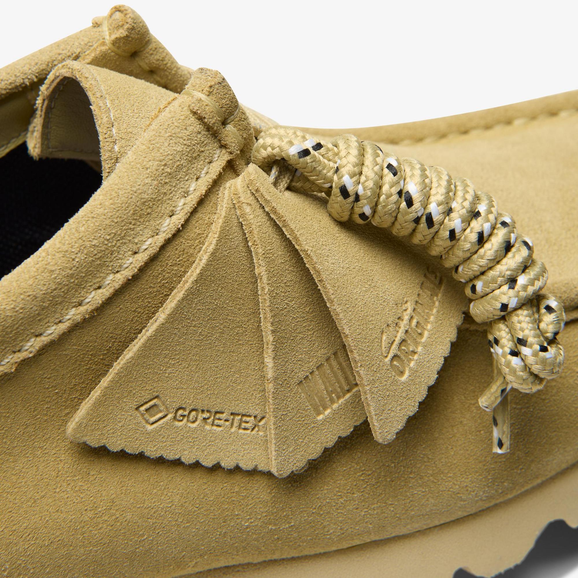 Clarks Originals Men's Wallabee Gore-Tex Shoes - Maple Suede