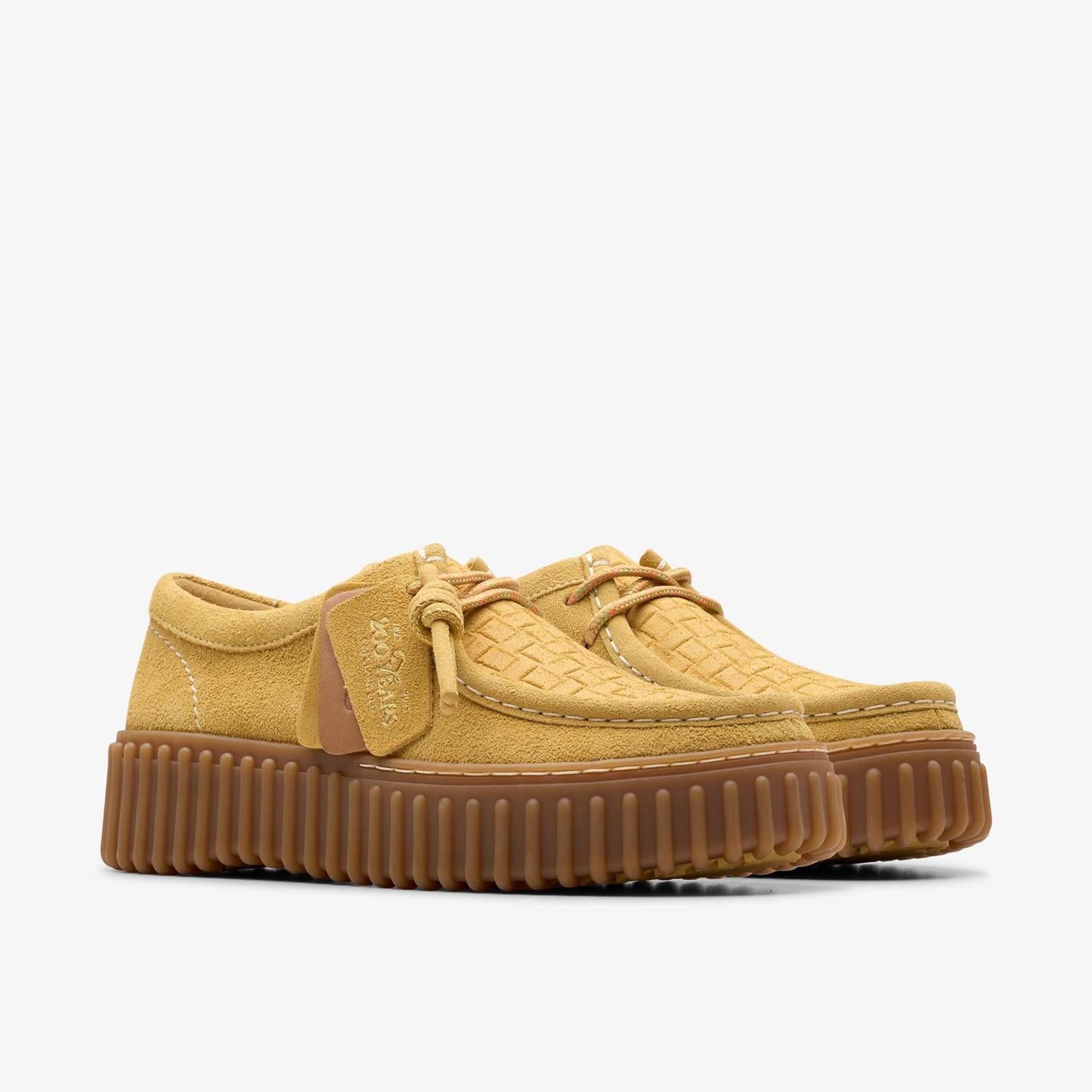 Clarks Women's Torhill Bee - Golden Tan Suede | British Attire