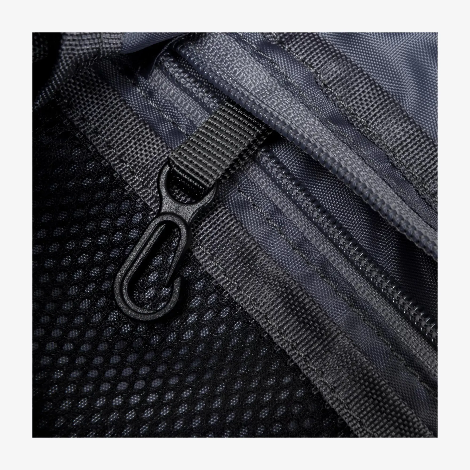 Product image 8 of 8 of Elliker Angram Washbag 4L - Black