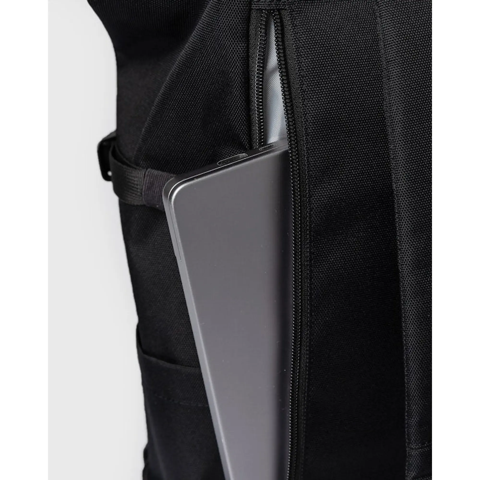 Product image 7 of 12 of Sandqvist Icon Rolltop Backpack L 26L 16" - Black
