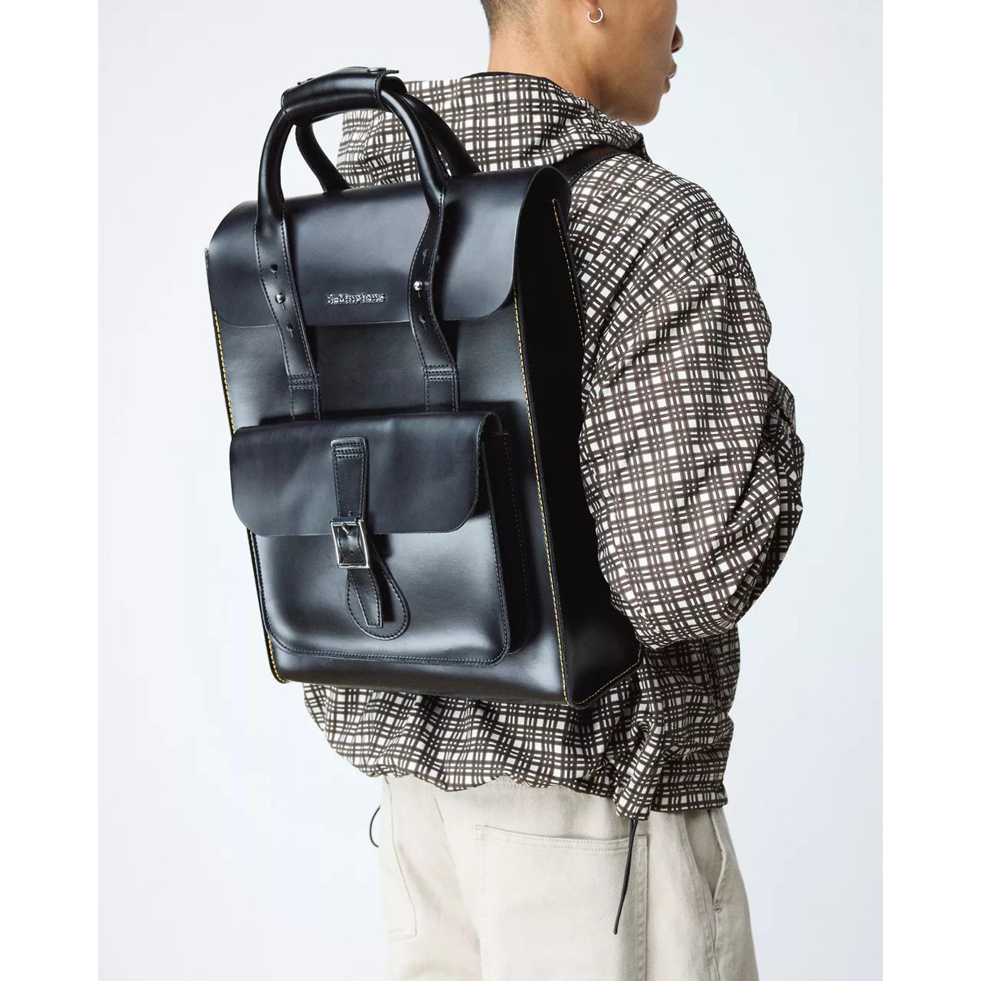 【希少】Dr.Martens KIEV レザーバックパック 本革 黒　男女兼用 Dr Martens Kiev Smooth Leather Laptop Backpack - Black | British