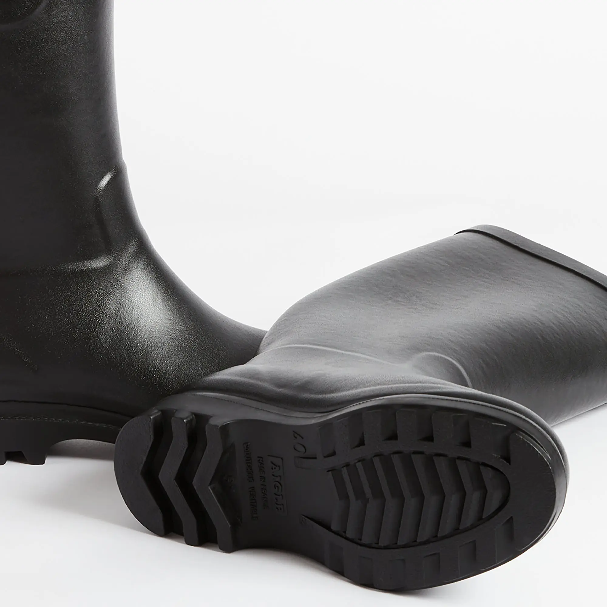 Product image 4 of 5 of Aigle Women's Aiglentine F2NL Fur-Lined Wellington Boots - Noir