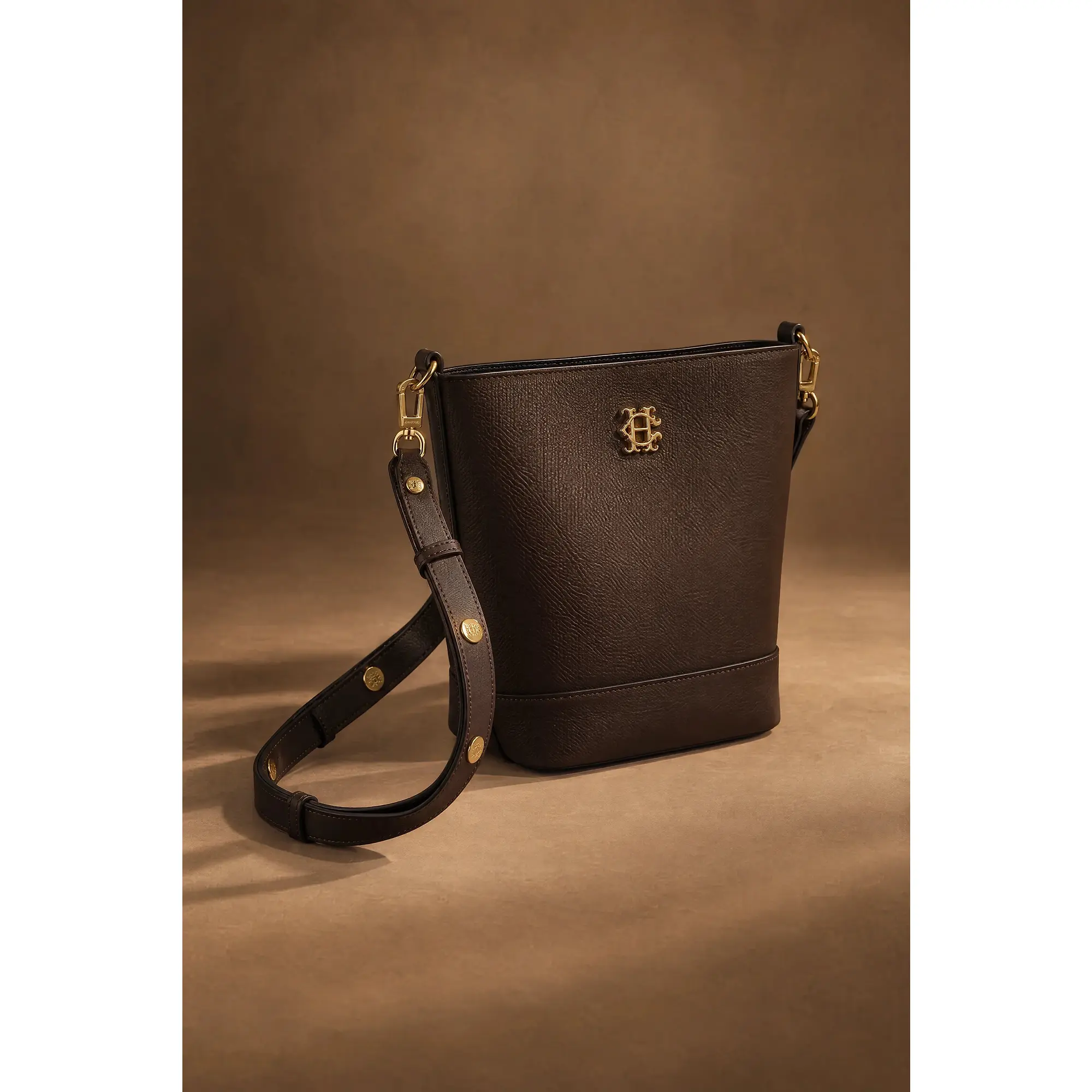Product image 4 of 10 of Holland Cooper Women's Country Crossbody Bag - Chocolate
