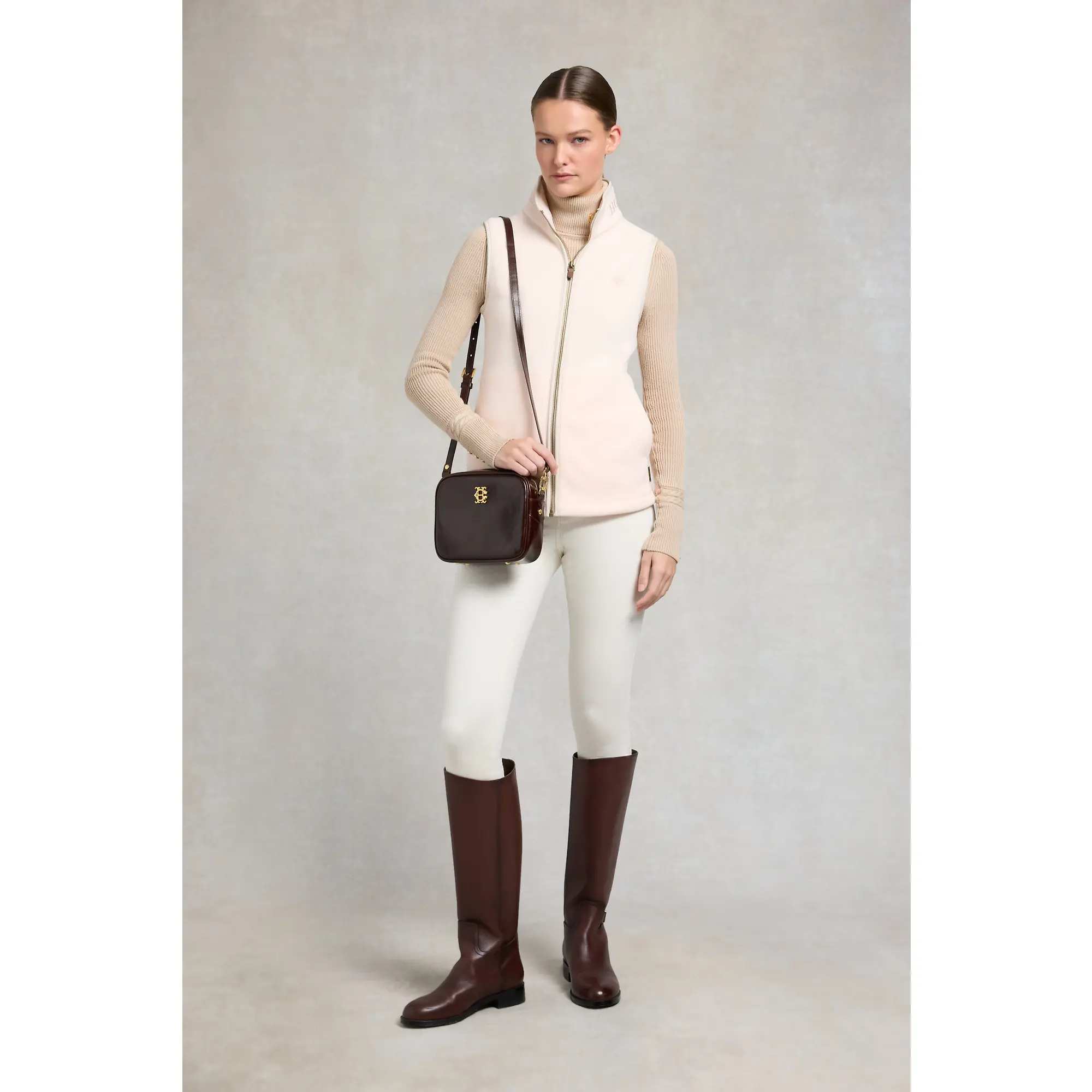 Product image 3 of 8 of Holland Cooper Women's Country Fleece Gilet - Palest Pink