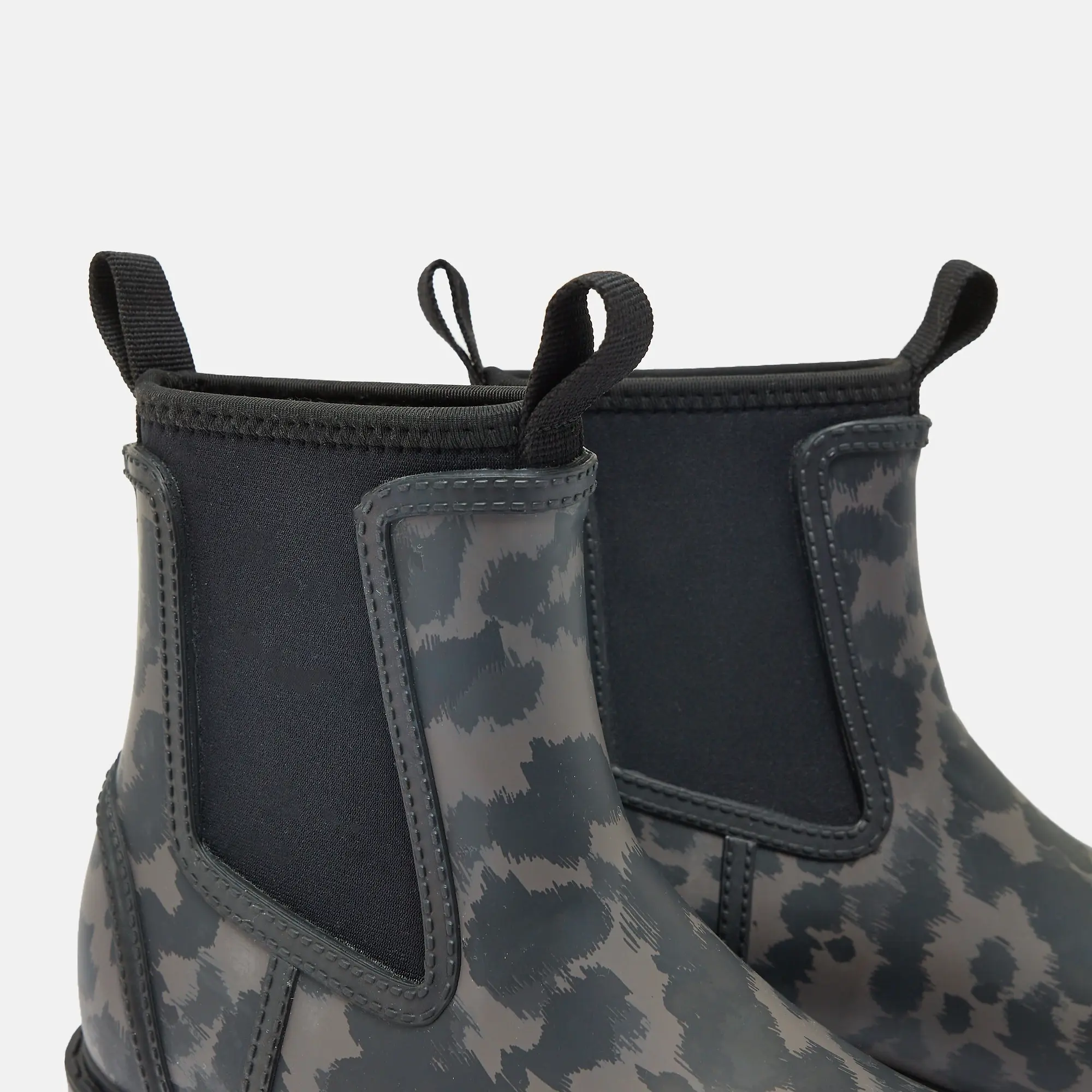 Product image 6 of 7 of Joules Women's Oakfield Short Neoprene-Lined Wellies - Black/Animal