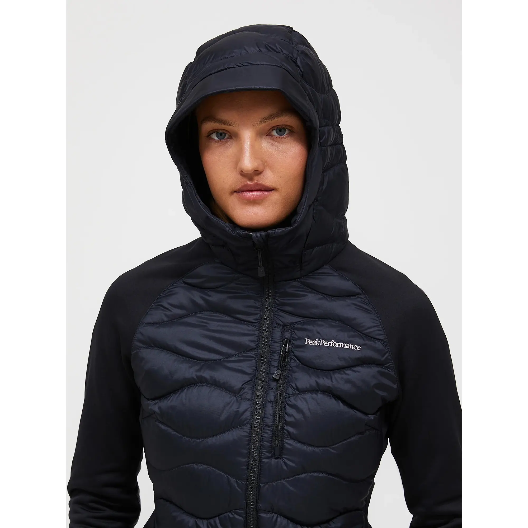 Product image 4 of 9 of Peak Performance Women's Helium Hybrid Down Hooded Jacket - Black