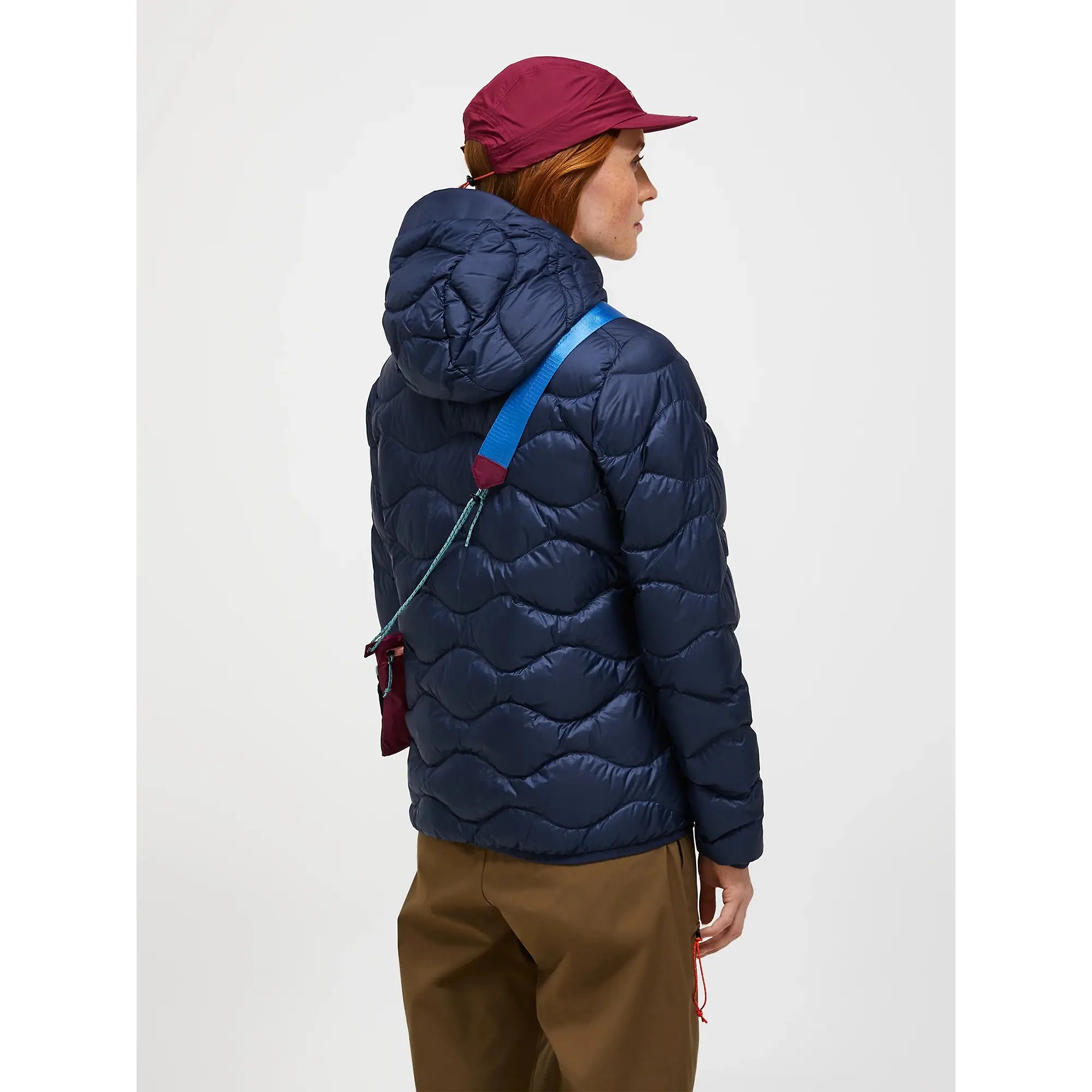 Product image 4 of 7 of Peak Performance Women's Helium Down Hooded Jacket - Blue Shadow