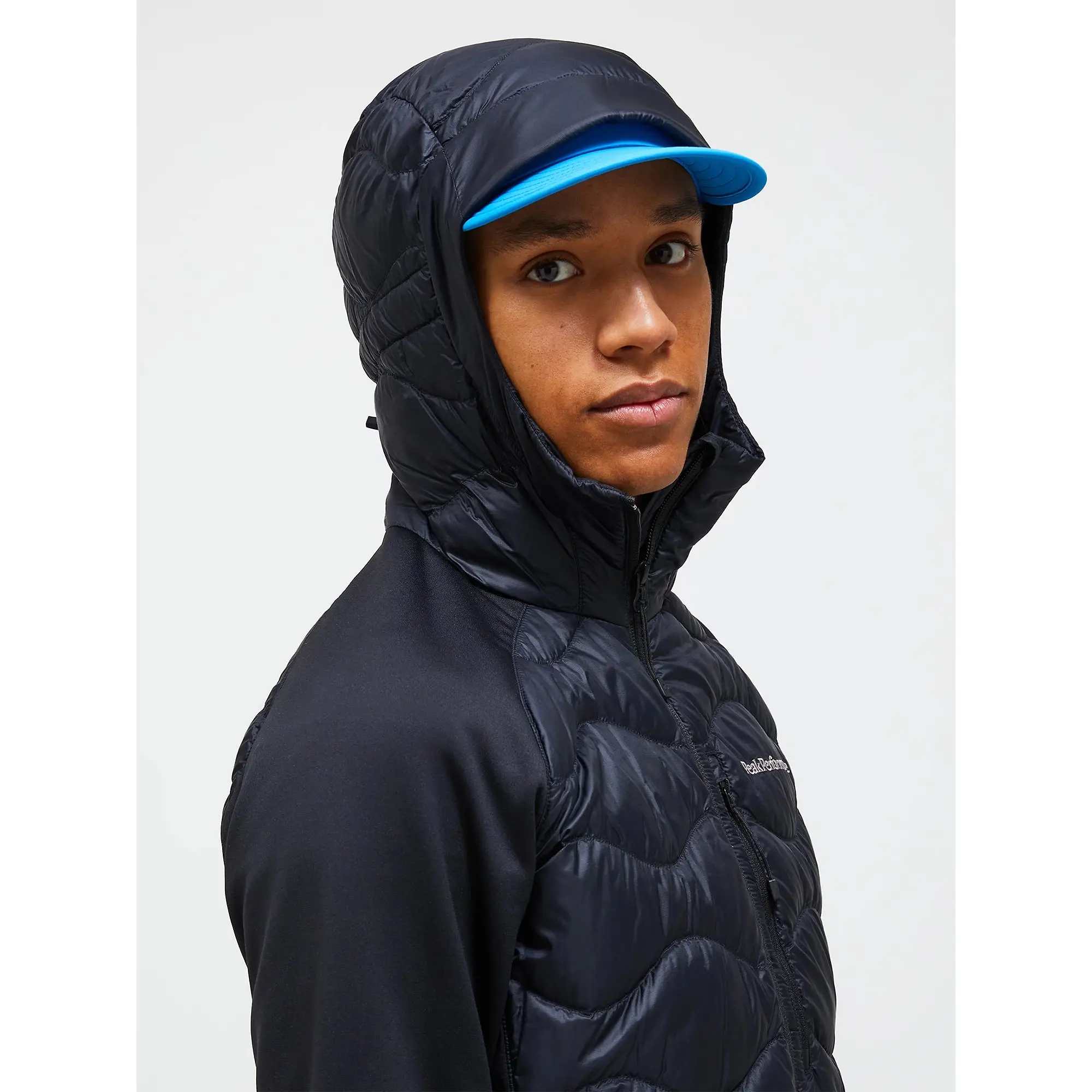 Product image 3 of 8 of Peak Performance Men's Helium Down Hybrid Hooded Jacket - Black