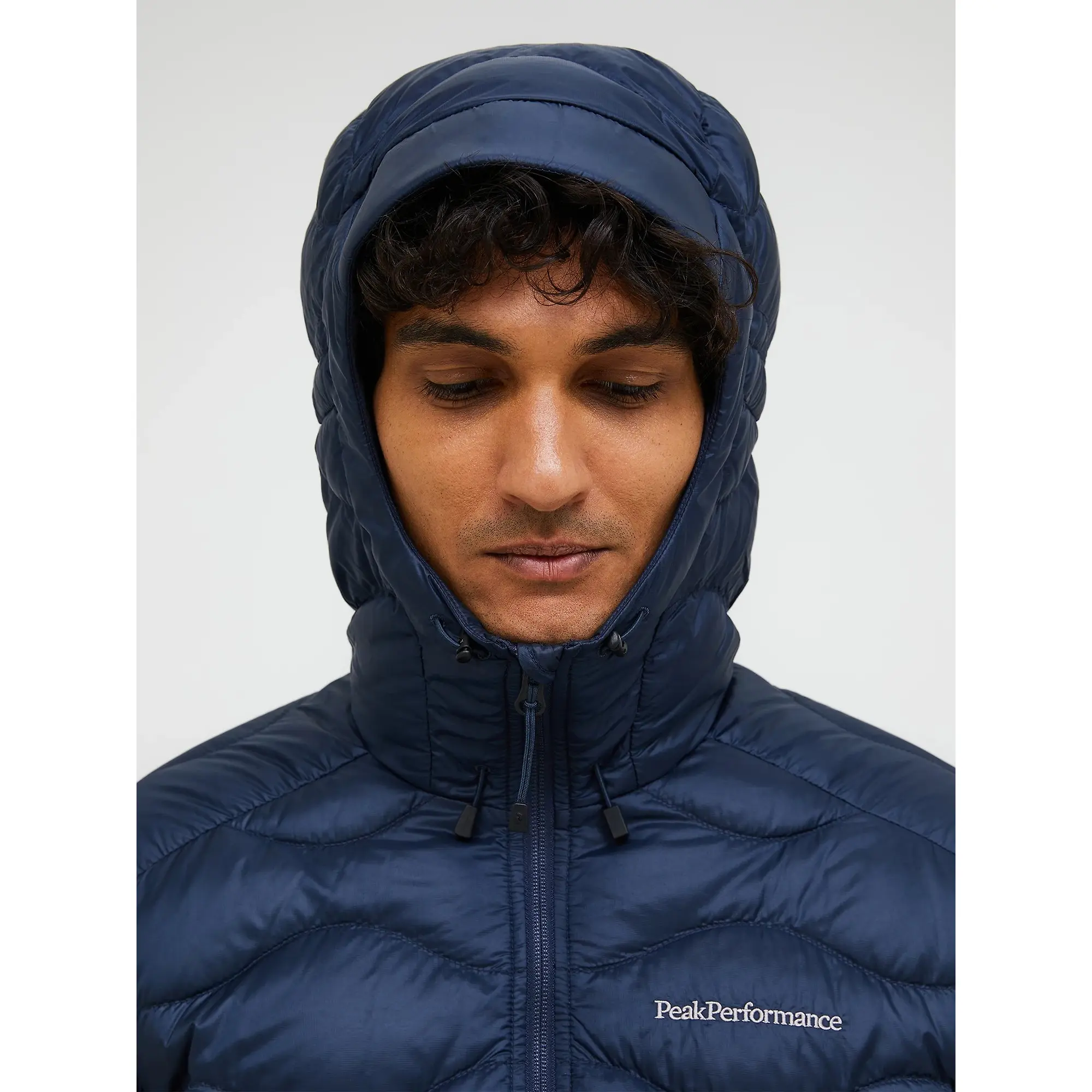 Product image 4 of 10 of Peak Performance Men's Helium Down Hooded Jacket - Blue Shadow