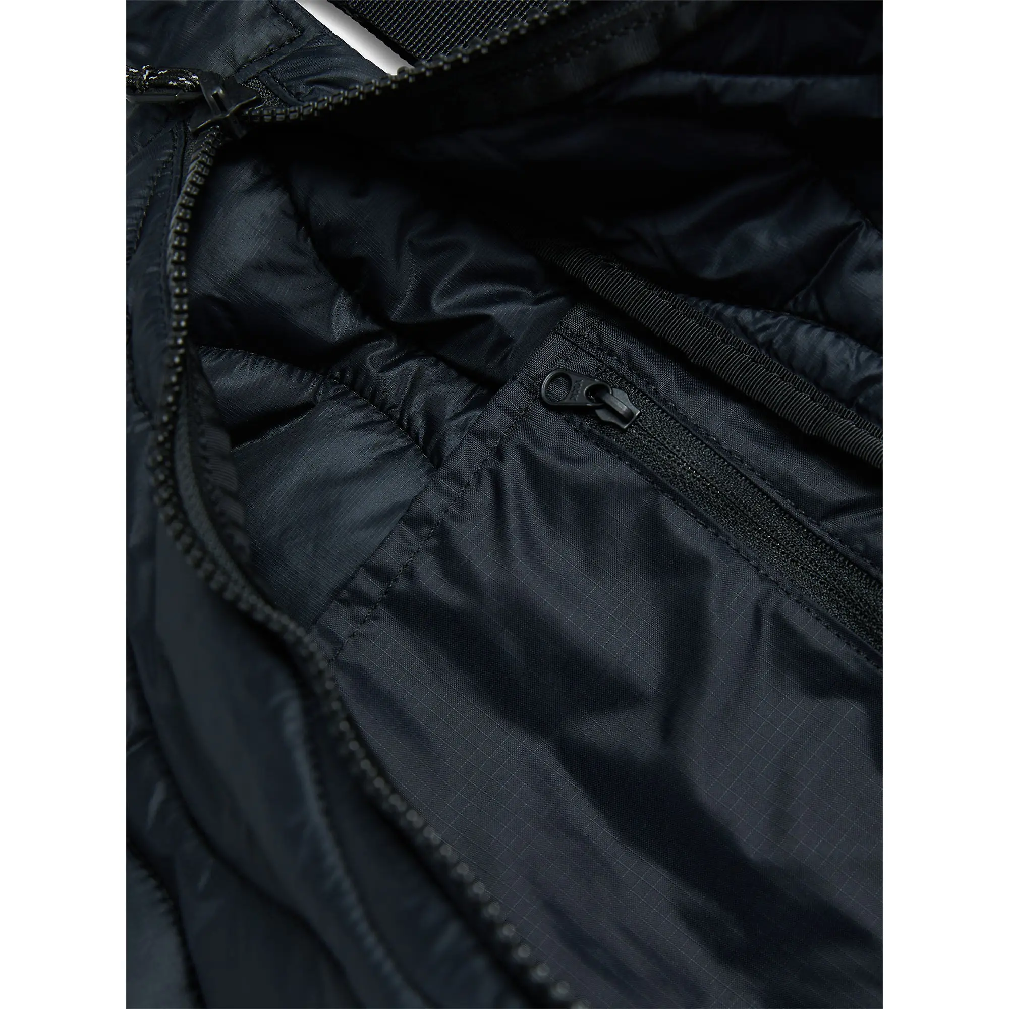 Product image 3 of 3 of Peak Performance Helium Bum Bag - Black