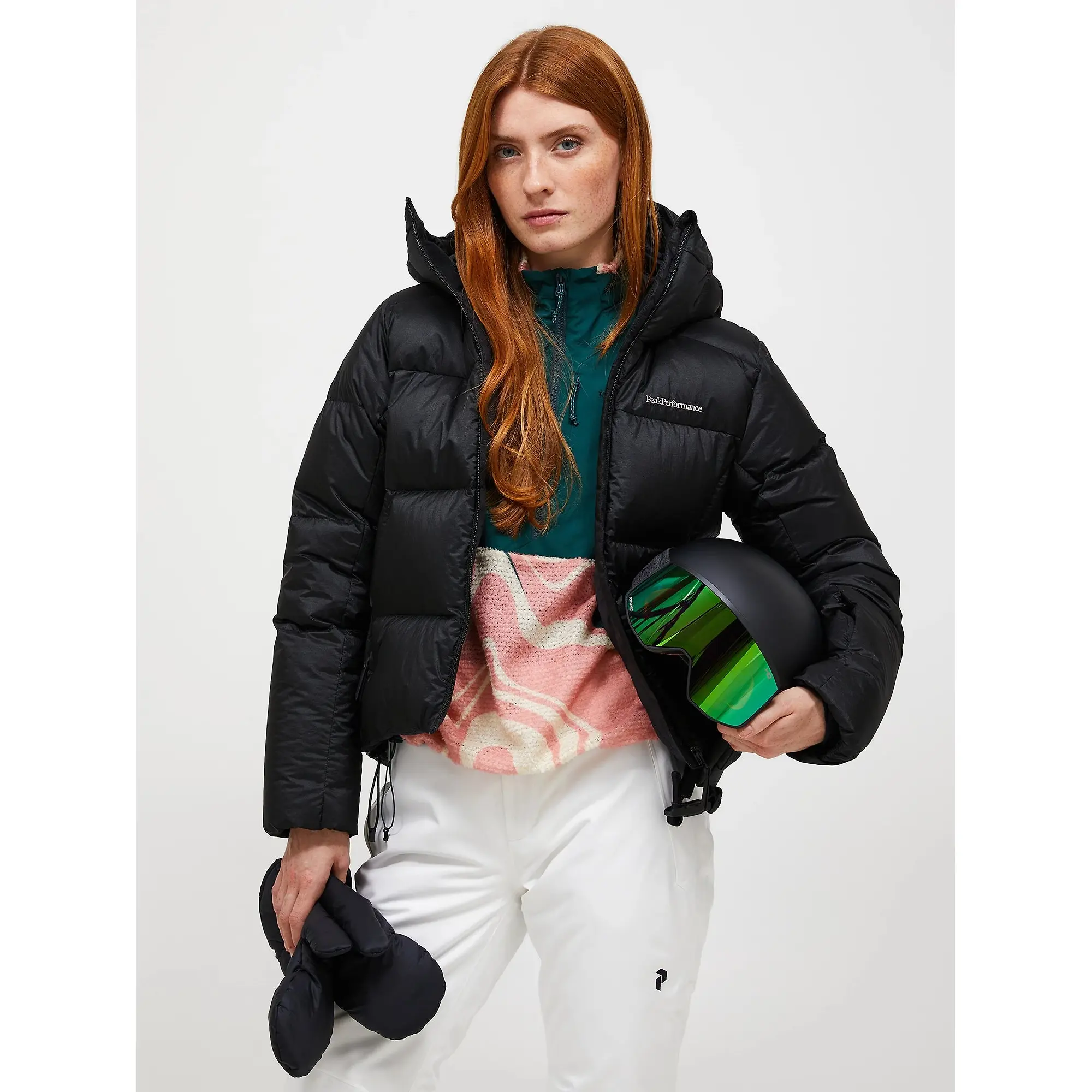 Product image 7 of 10 of Peak Performance Women's Glissade Down Ski Jacket - Black