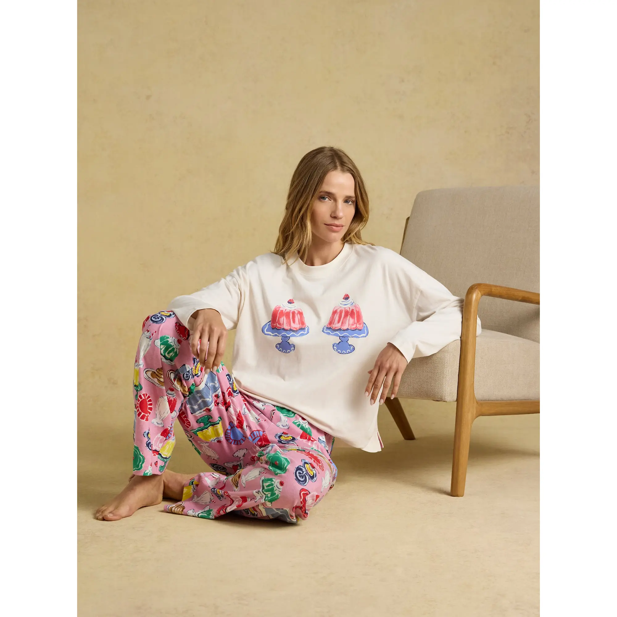 Product image 4 of 8 of Joules Women's Lyla Long Sleeve Jersey Cotton Pyjama Set - Cream / Pink Puddings Print
