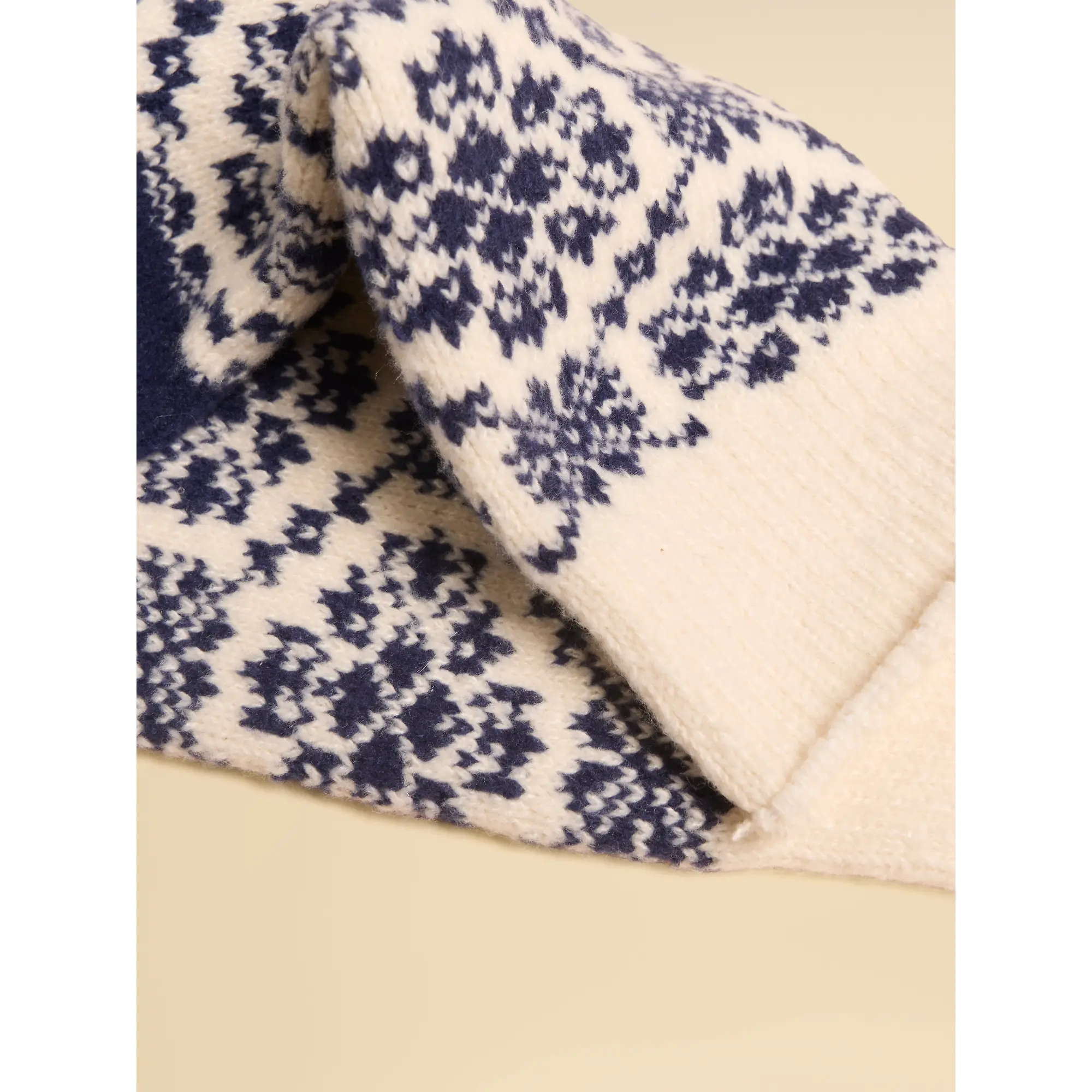 Product image 2 of 3 of Joules Women's Cosy Geo Socks - UK 4-8 - Navy Geo