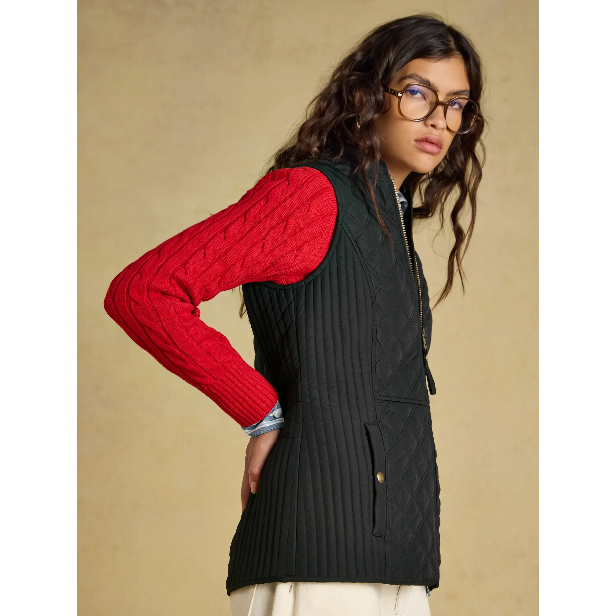 Product image 8 of 9 of Joules Women's Minx Showerproof Diamond Quilted Gilet - Black