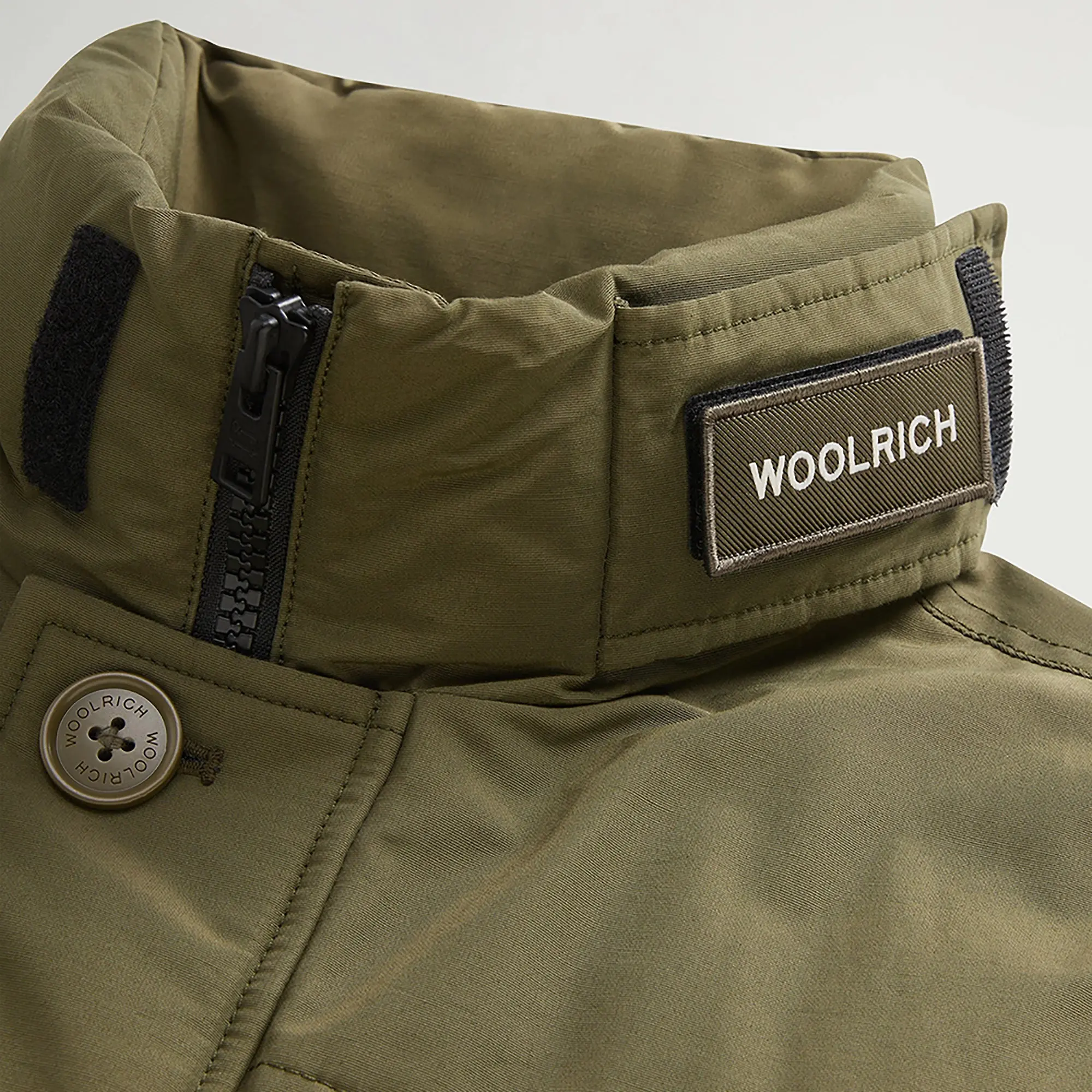 Product image 7 of 11 of Woolrich Men's Ramar Gilet - Greenstone