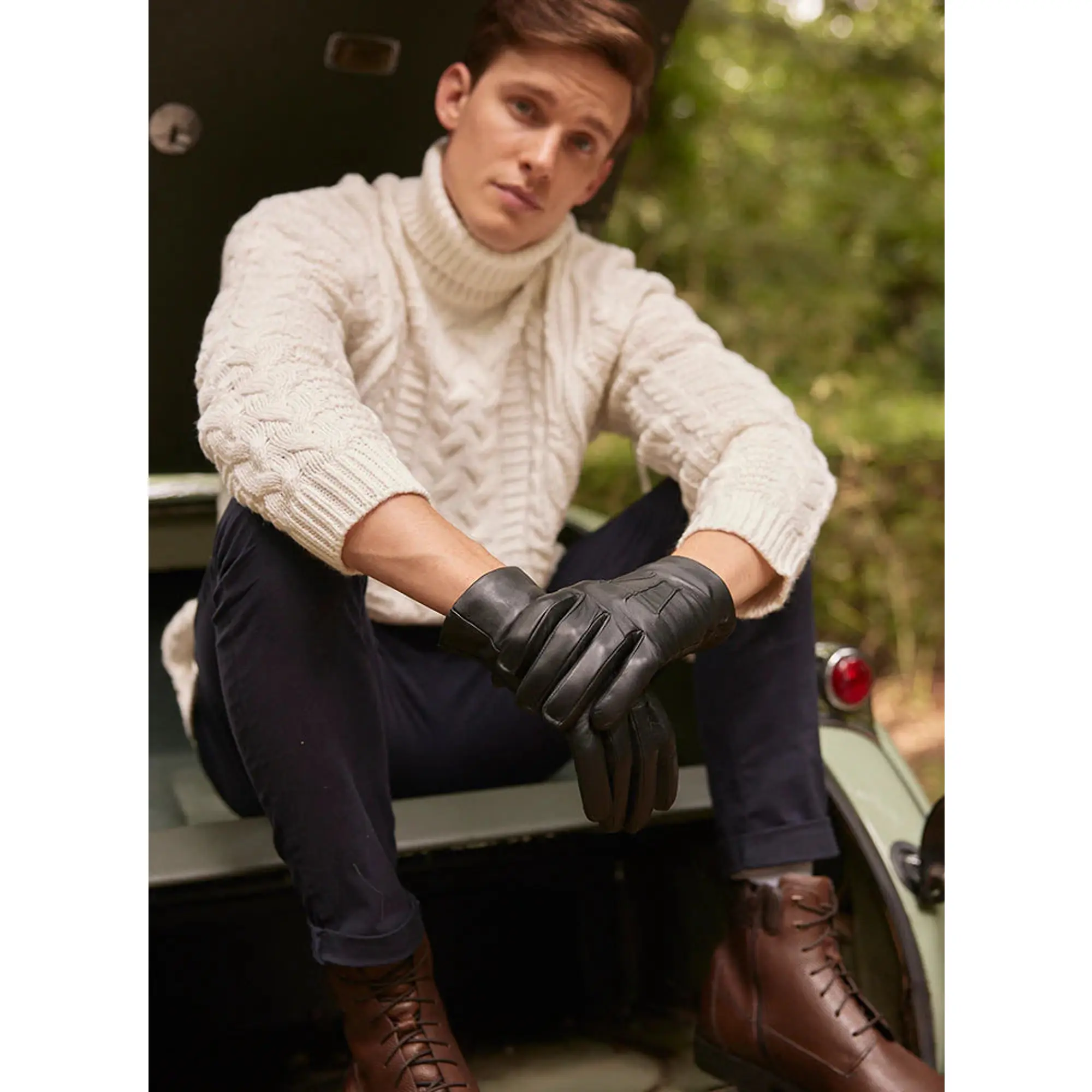 Product image 2 of 11 of Dents Men's Bath Three-Point Cashmere-Lined Leather Gloves - Black