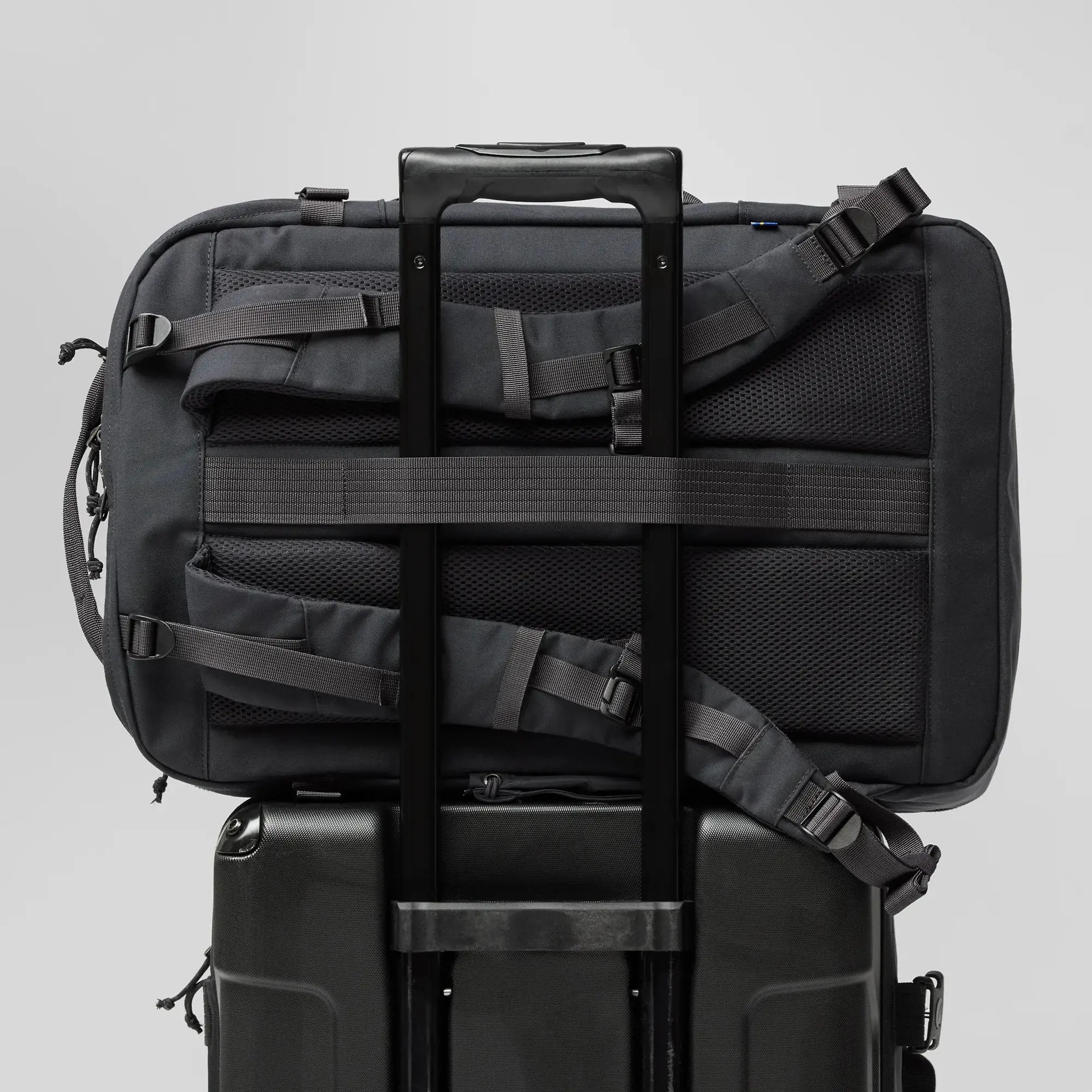 Product image 15 of 21 of Fjällräven Färden Carry-On Pack 42L - Coal Black