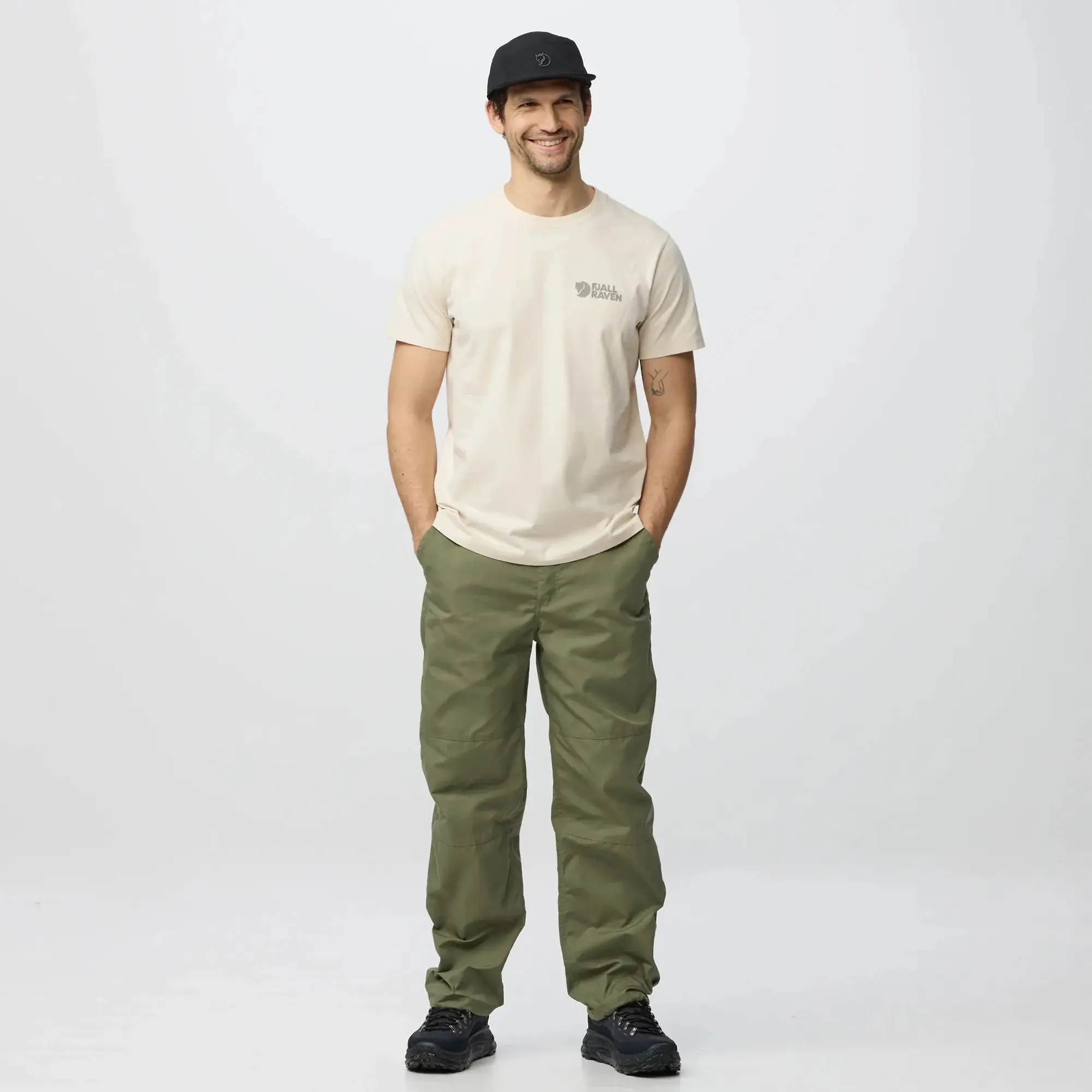 Product image 2 of 6 of Fjällräven Men's Vardag Relaxed Trousers - Green