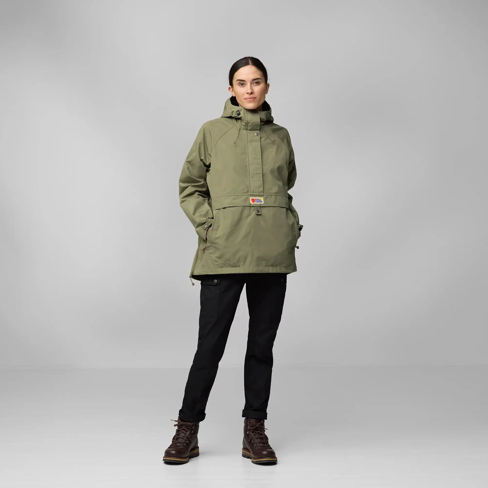 Product image 2 of 12 of Fjällräven Women's Vardag Anorak - Green