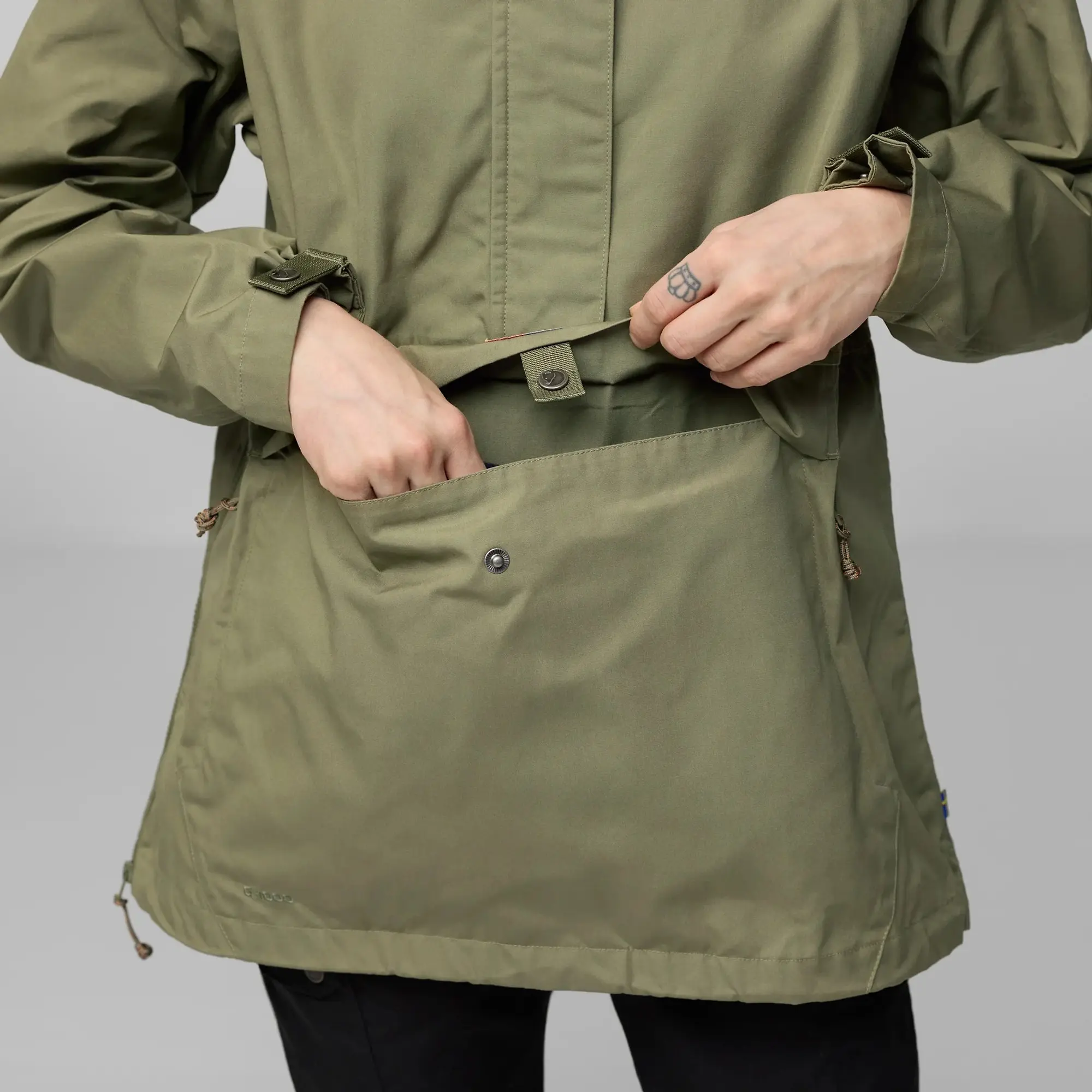Product image 9 of 12 of Fjällräven Women's Vardag Anorak - Green