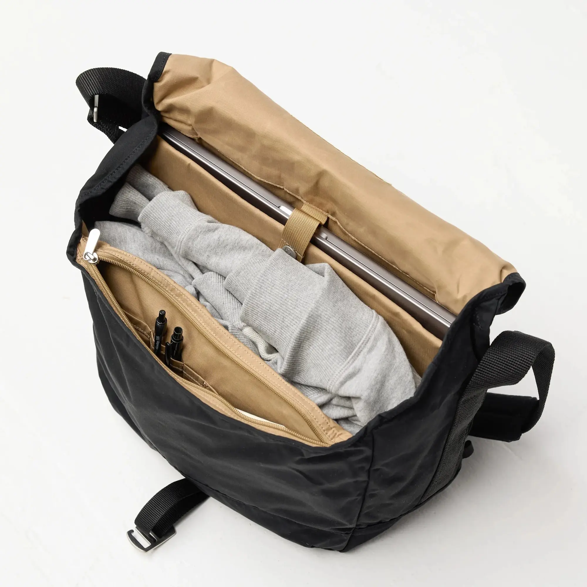 Product image 11 of 12 of Fjällräven Greenland Shoulder Bag 12L - Navy