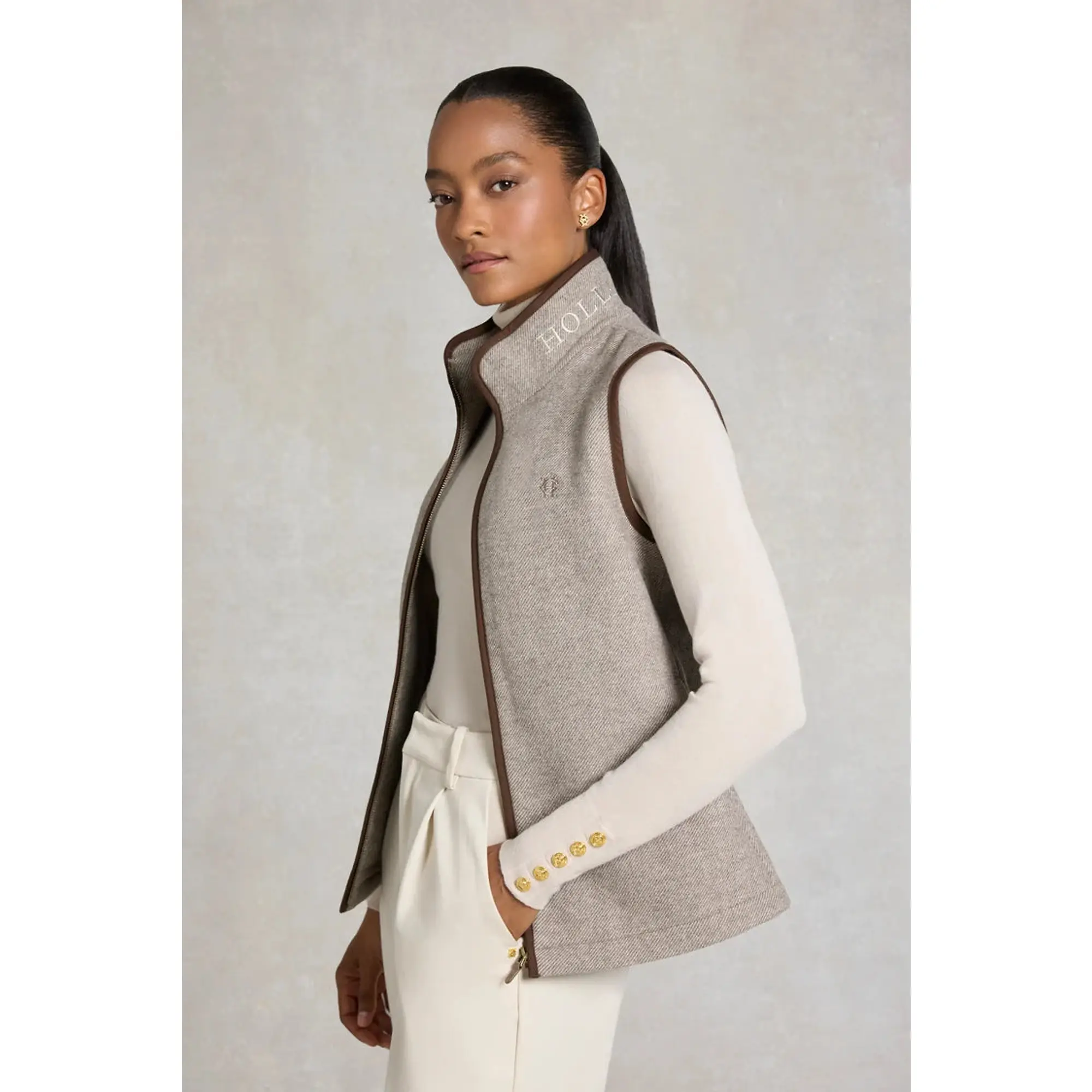 Product image 3 of 8 of Holland Cooper Women's Hillford Country Gilet - Sahara Twill