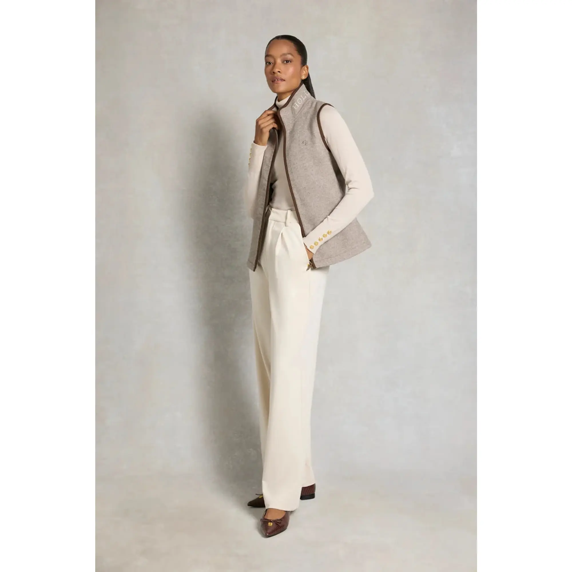 Product image 5 of 8 of Holland Cooper Women's Hillford Country Gilet - Sahara Twill