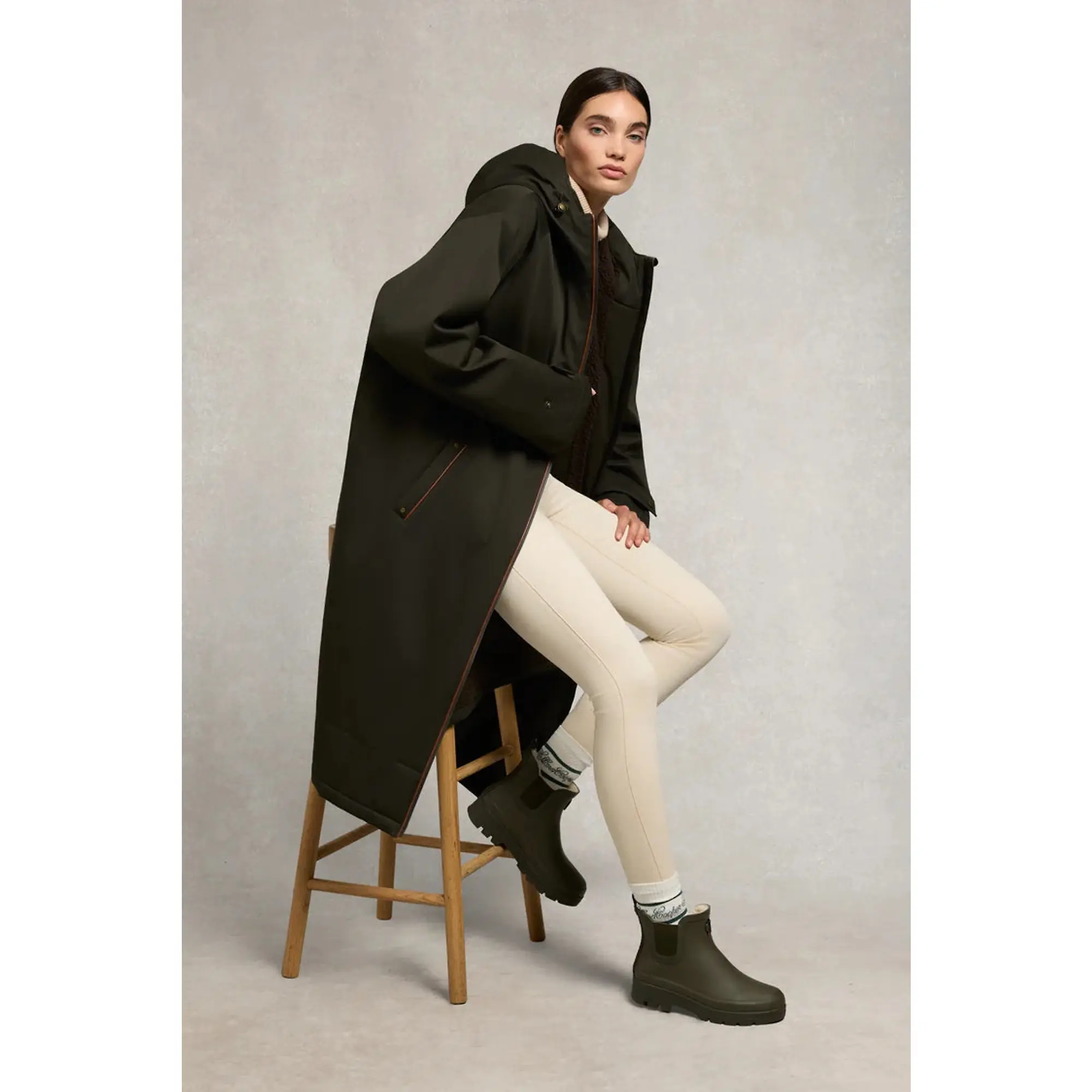 Product image 3 of 8 of Holland Cooper Women's Sherpa Lined Chunky Chelsea Wellingtons - Khaki