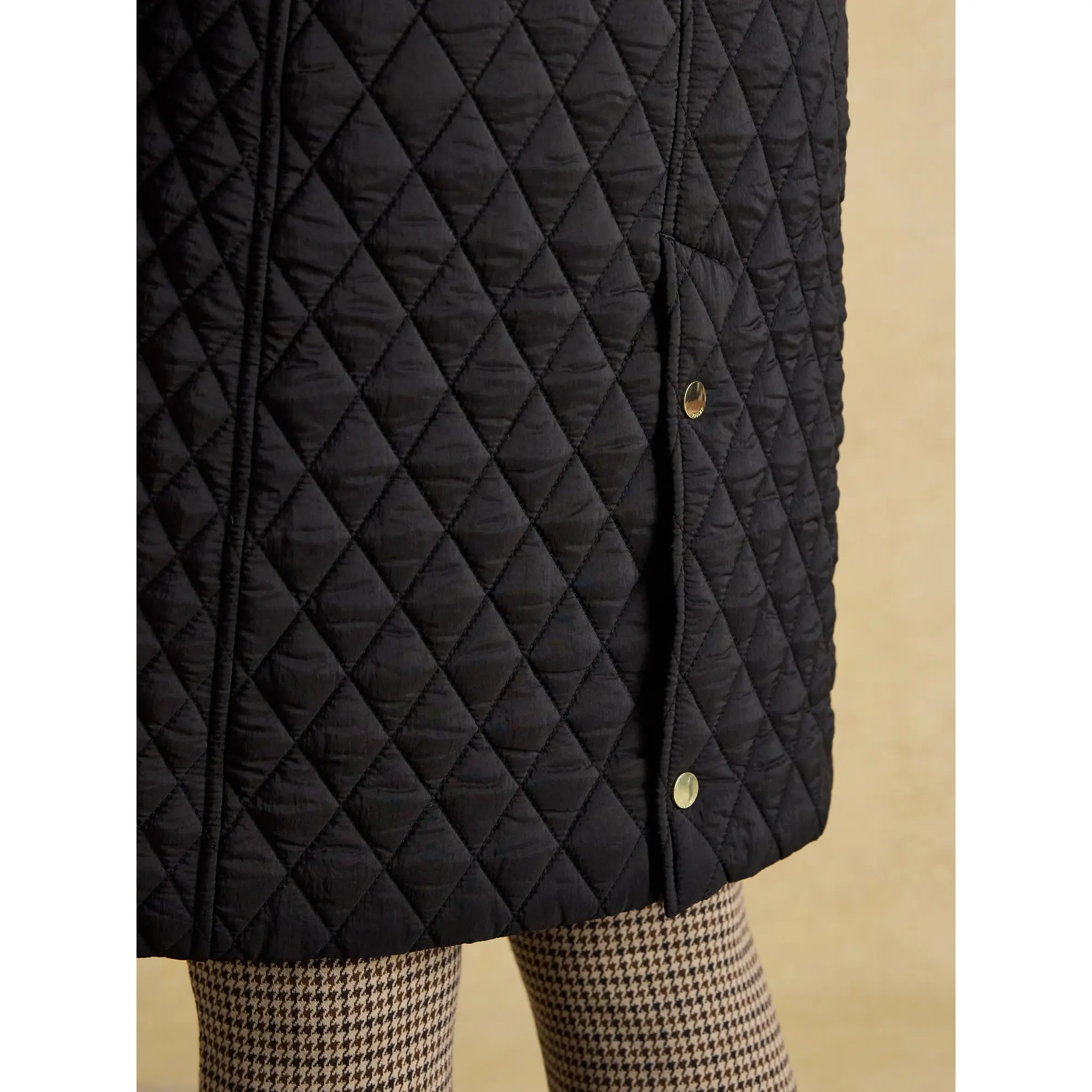 Product image 11 of 12 of Joules Women's Rosewell Longline Diamond Quilted Showerproof Coat - Black