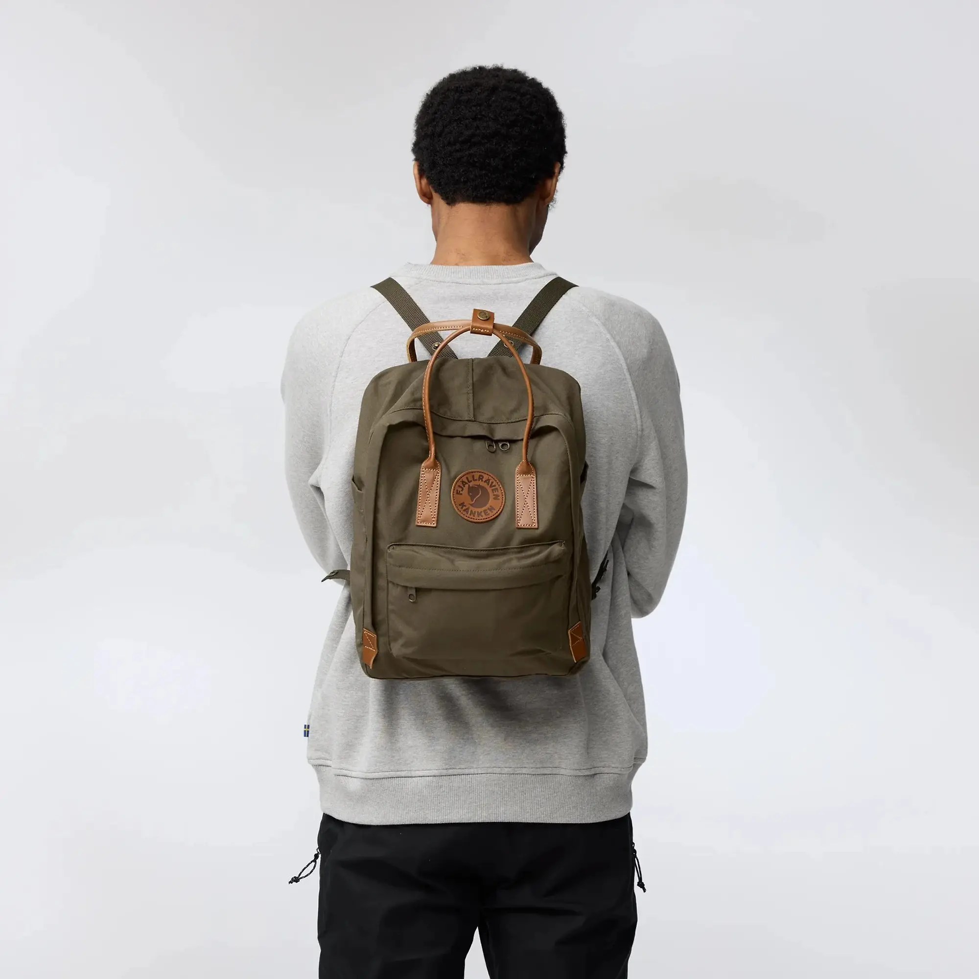 Product image 4 of 9 of Fjällräven Kånken No. 2 Backpack 16L - Navy