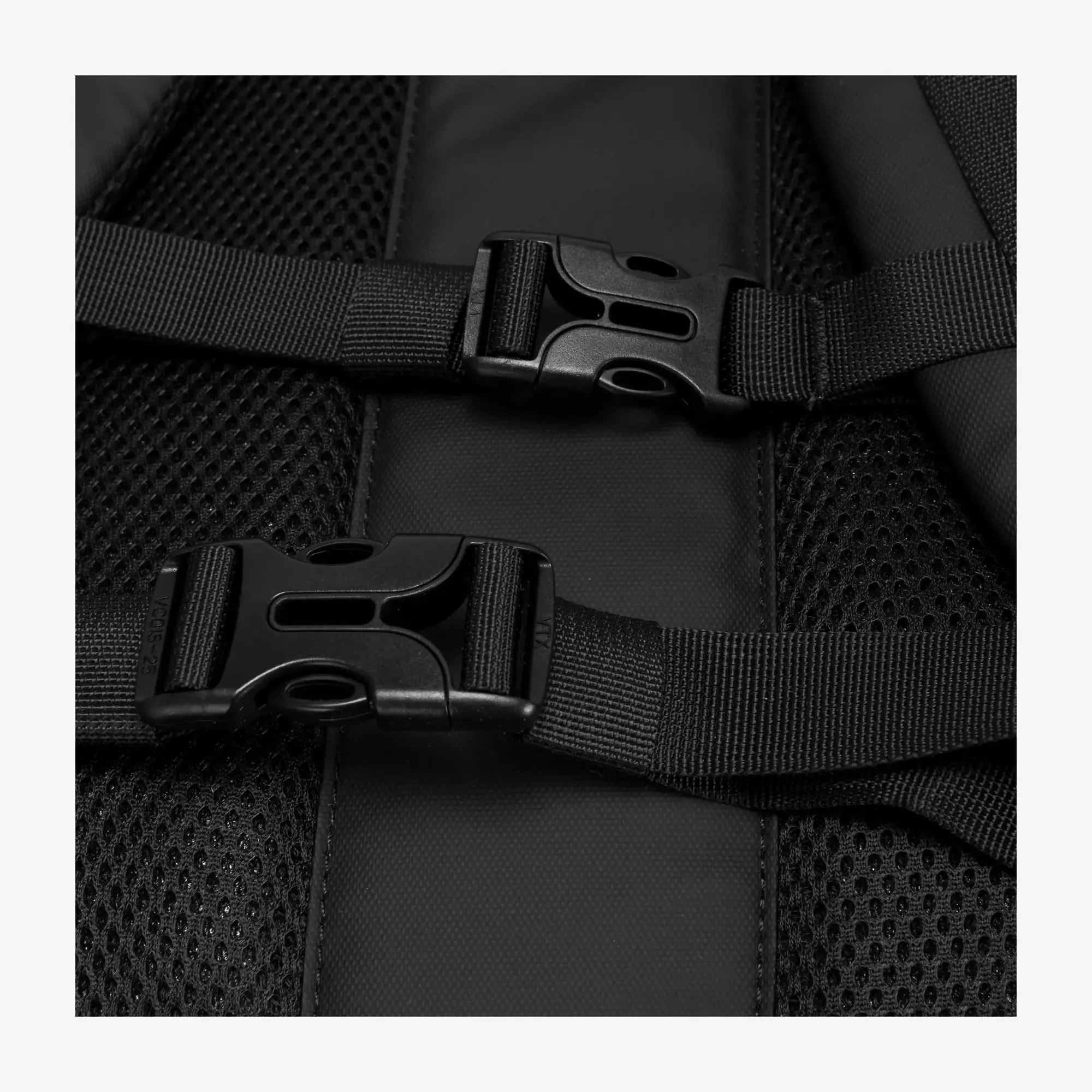 Product image 10 of 16 of Elliker Kiln Hooded Zip Top Backpack 22L - Black