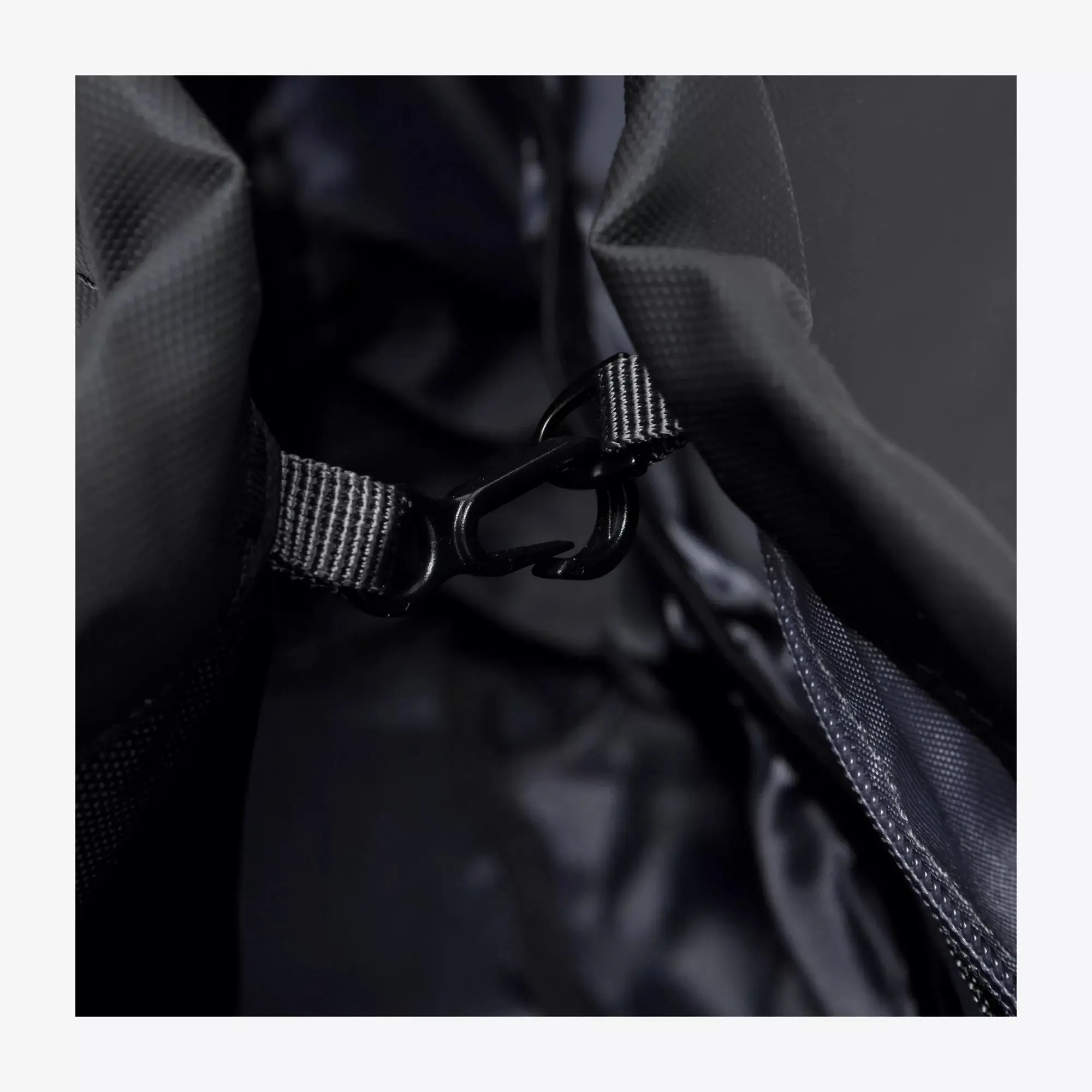 Product image 9 of 9 of Elliker Lammer Tote Bag 18L - Black