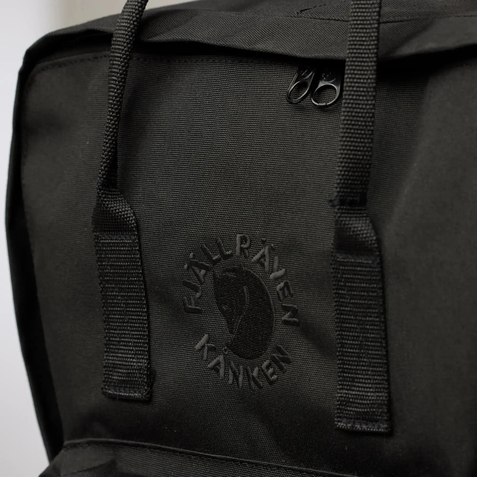 Product image 6 of 6 of Fjällräven Re-Kånken Backpack 16L - Navy