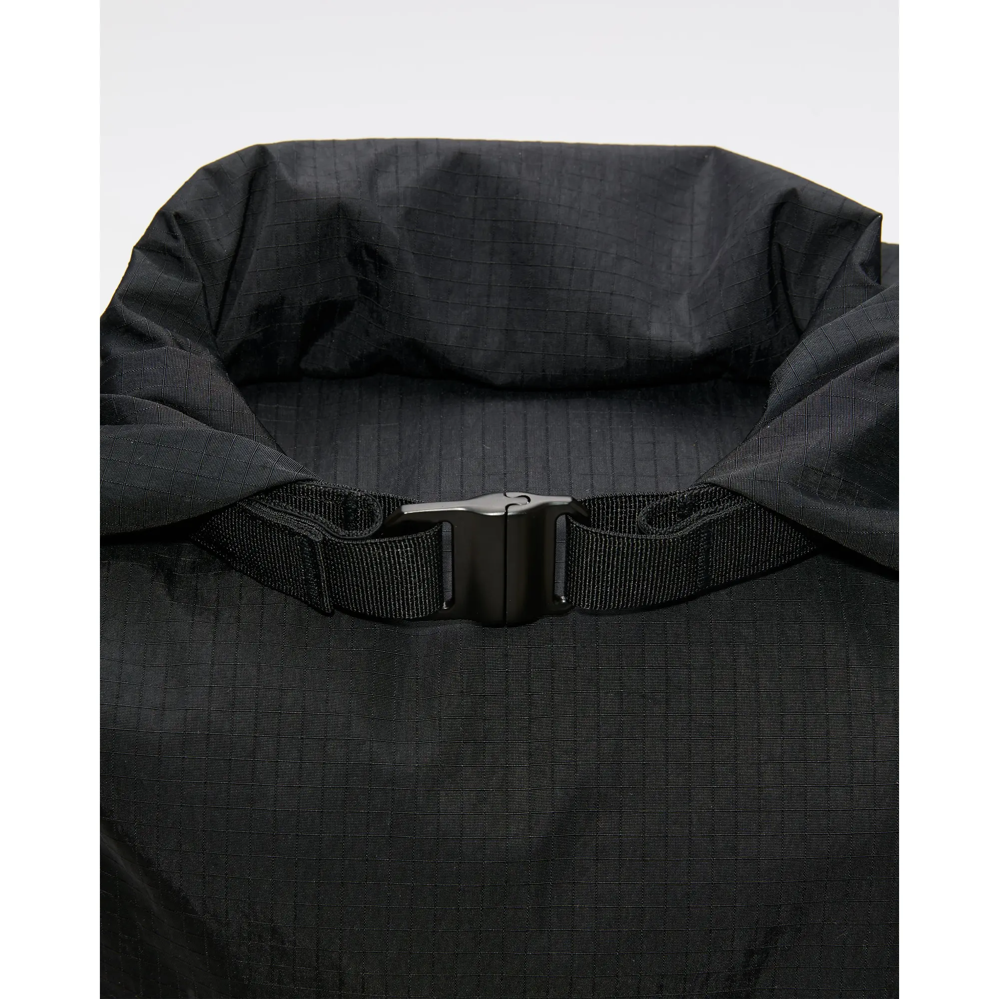 Product image 4 of 8 of Sandqvist Grid Rolltop Backpack 14" - Black