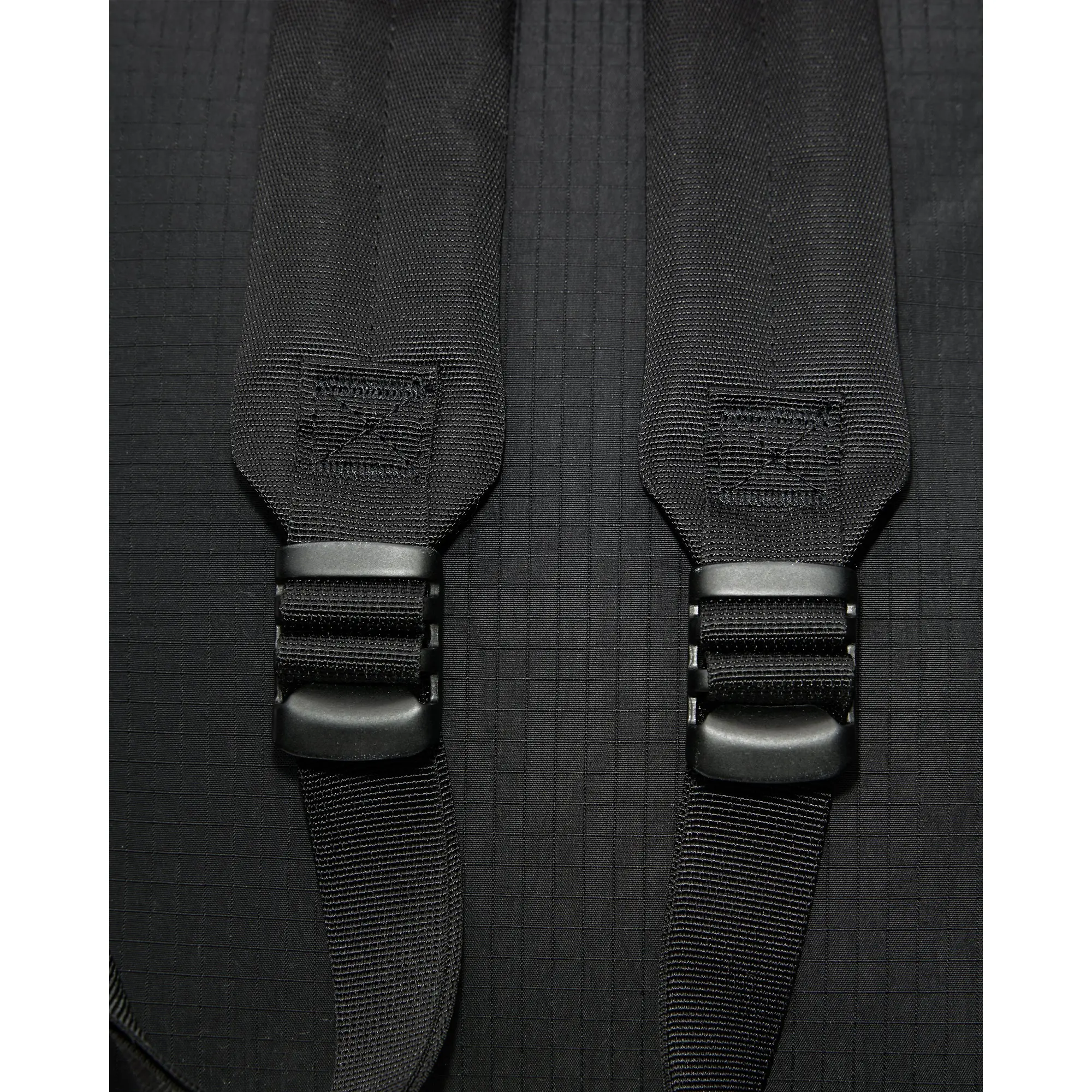 Product image 6 of 7 of Sandqvist Grid Rolltop Backpack 16" - Black