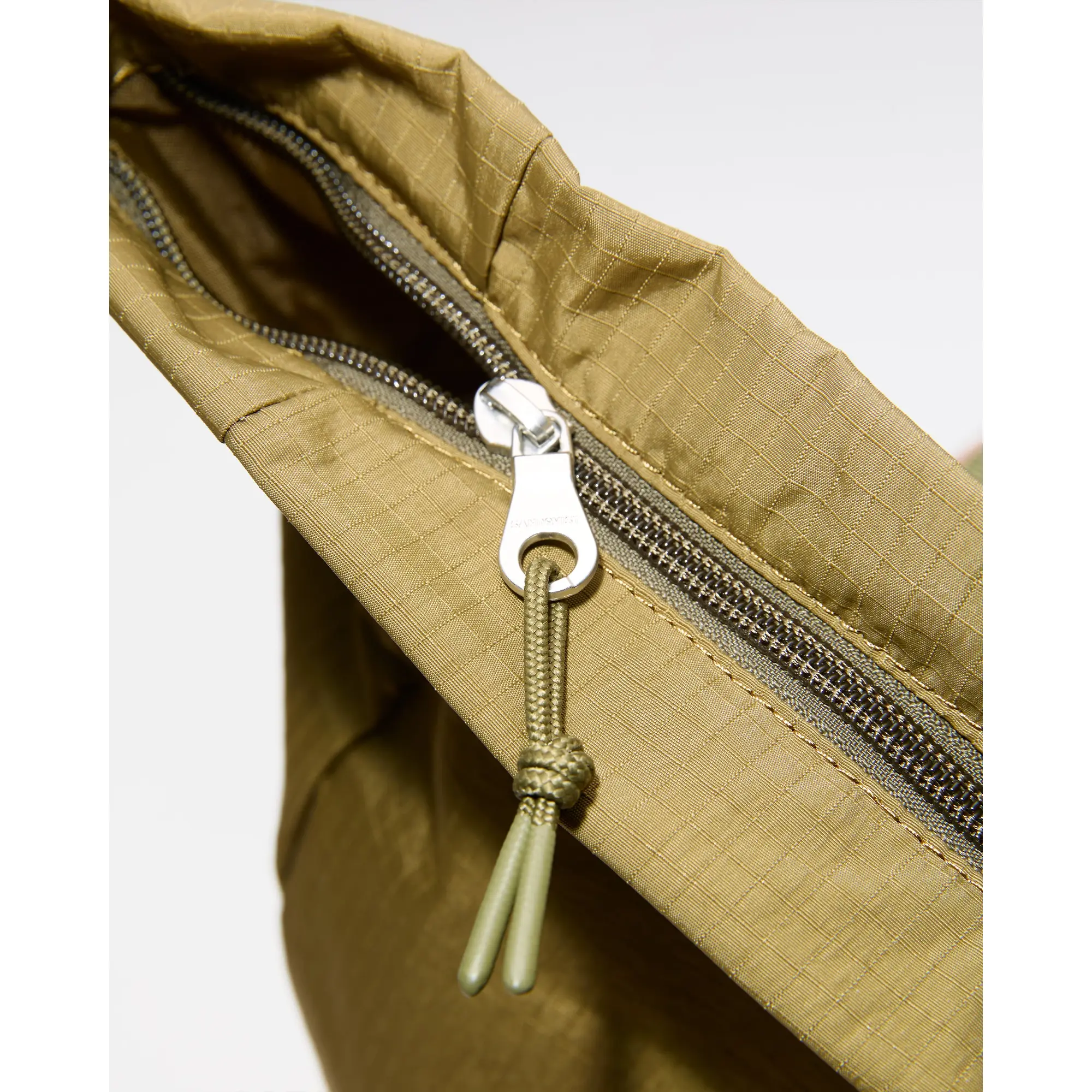 Product image 8 of 8 of Sandqvist Grid Rolltop Backpack 16" - Military Olive