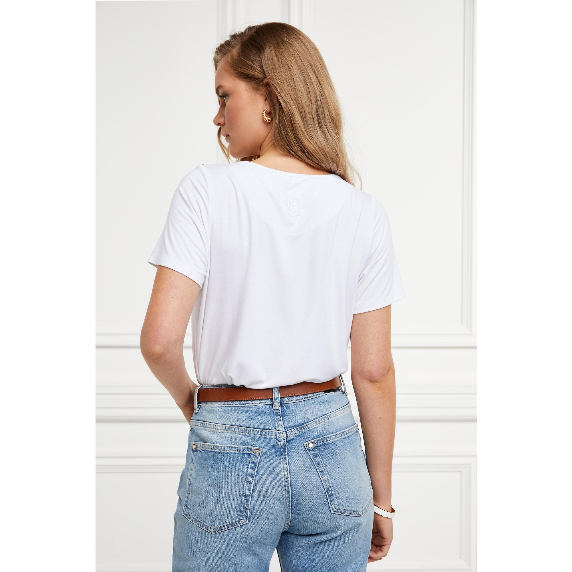 Product image 6 of 9 of Holland Cooper Women's Relax Fit V-Neck Tee - White