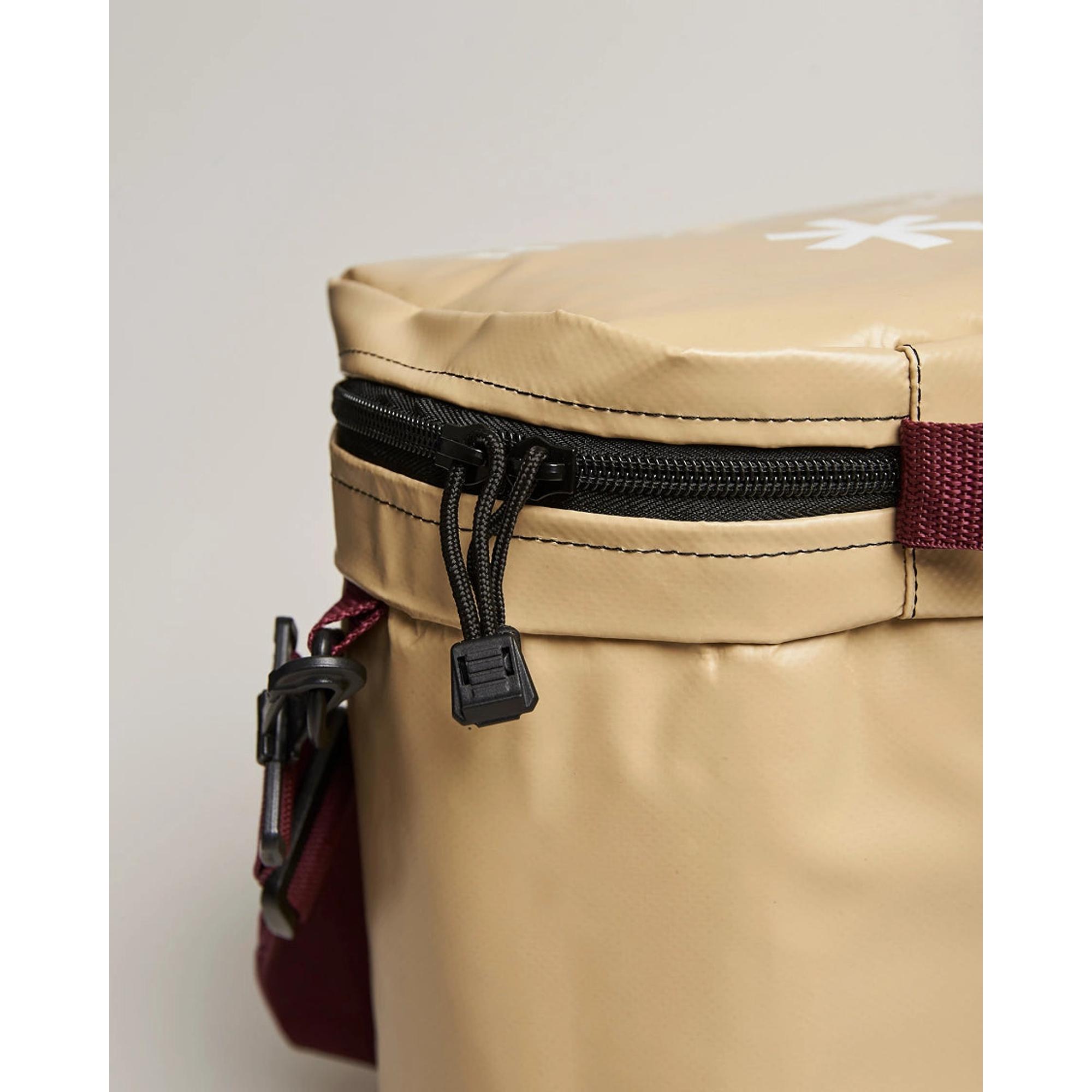 Product image 5 of 8 of Snow Peak Soft Cooler 11