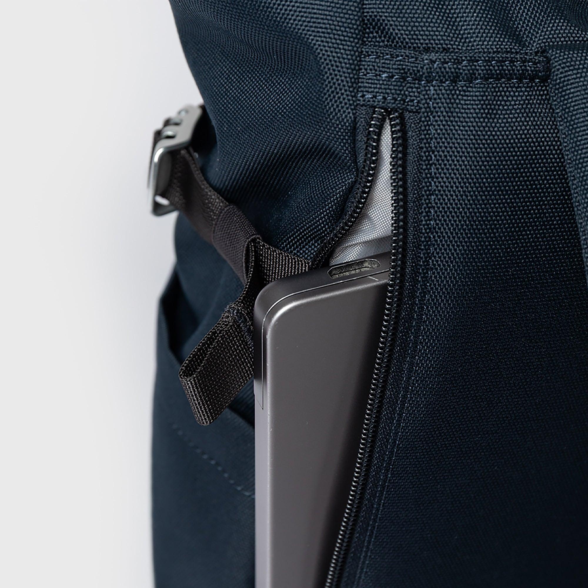 Product image 5 of 10 of Sandqvist Icon Rolltop Backpack M 23L 14" - Navy/Black