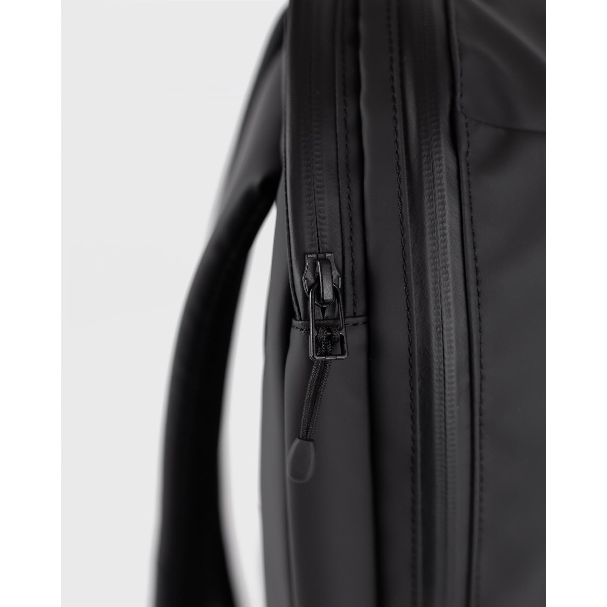 Product image 4 of 6 of Sandqvist Stream Zipper Backpack 23L 16" - Black