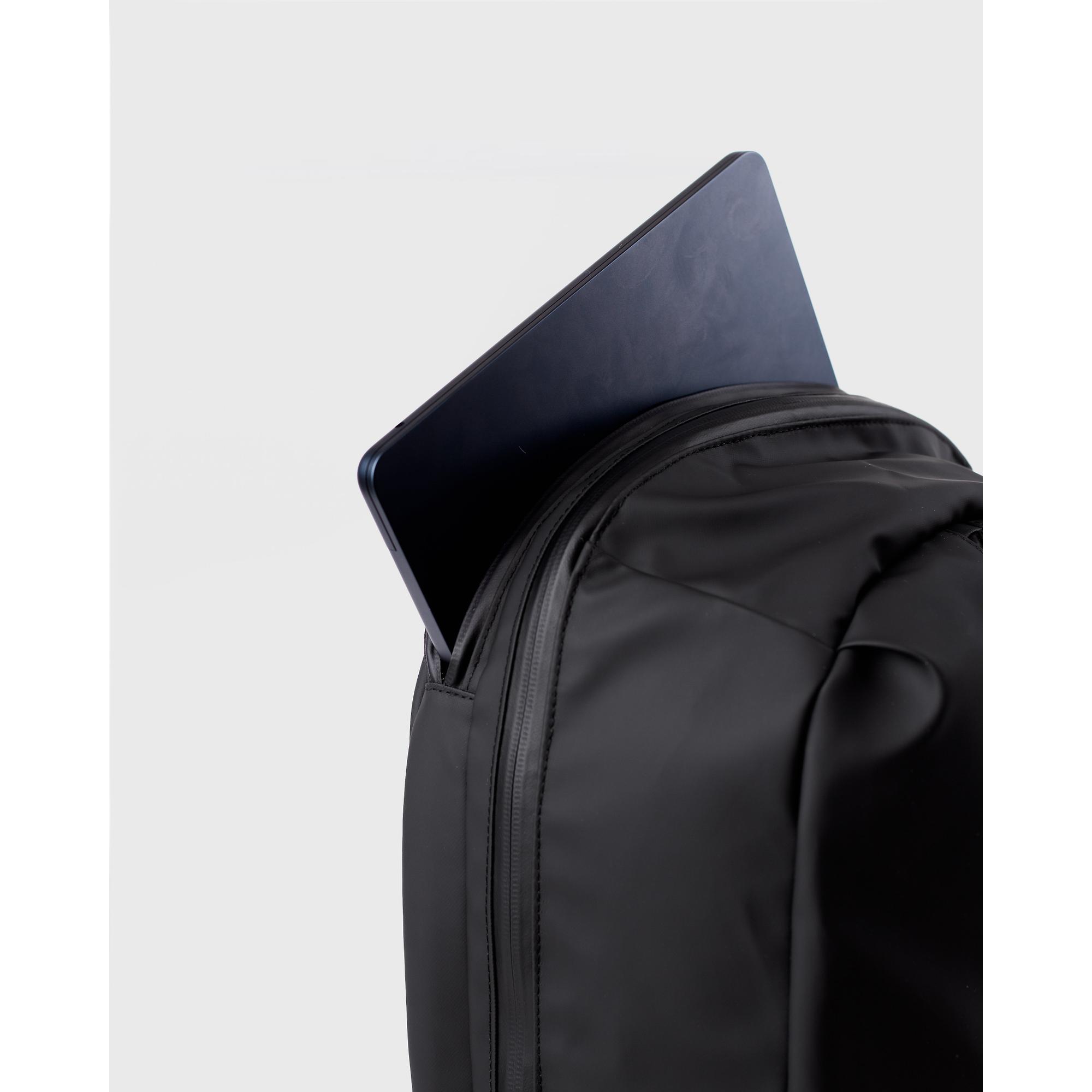 Product image 6 of 6 of Sandqvist Stream Zipper Backpack 23L 16" - Black