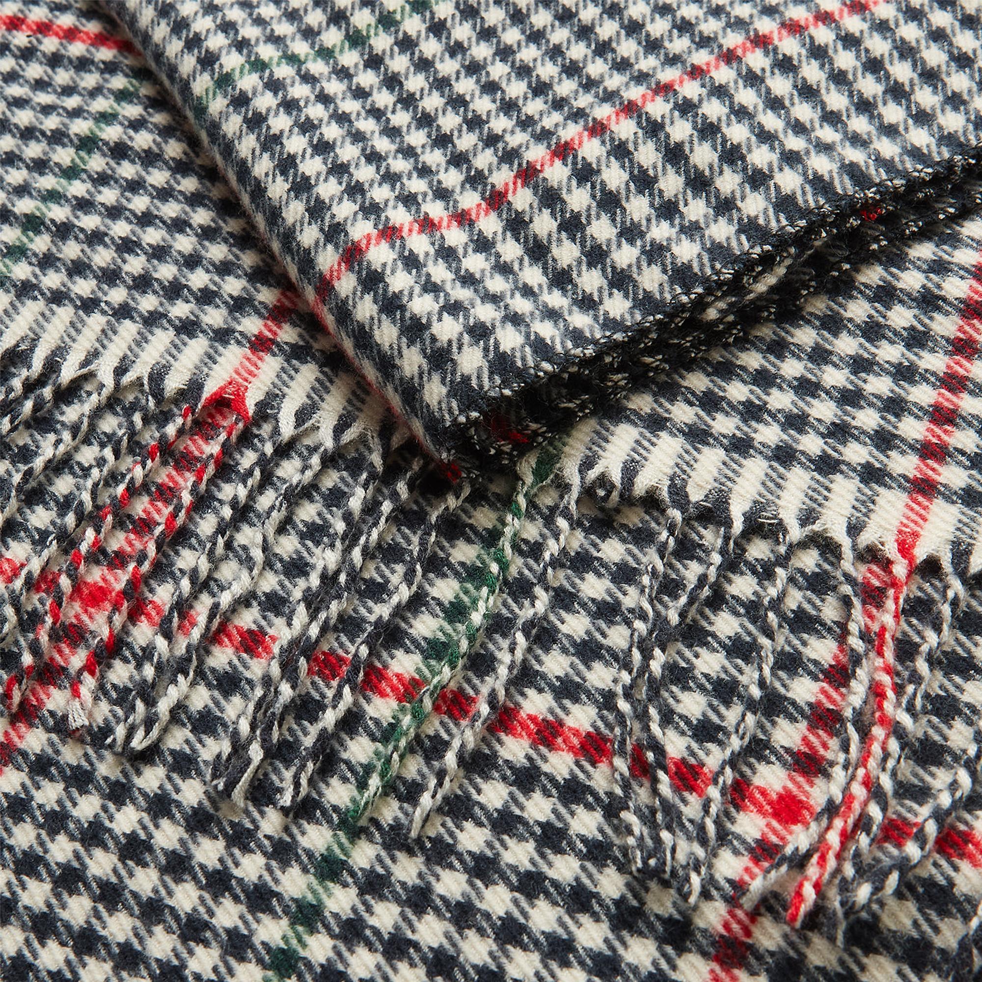 Product image 7 of 7 of Joules Men's Langtree Scarf - Cream/Navy