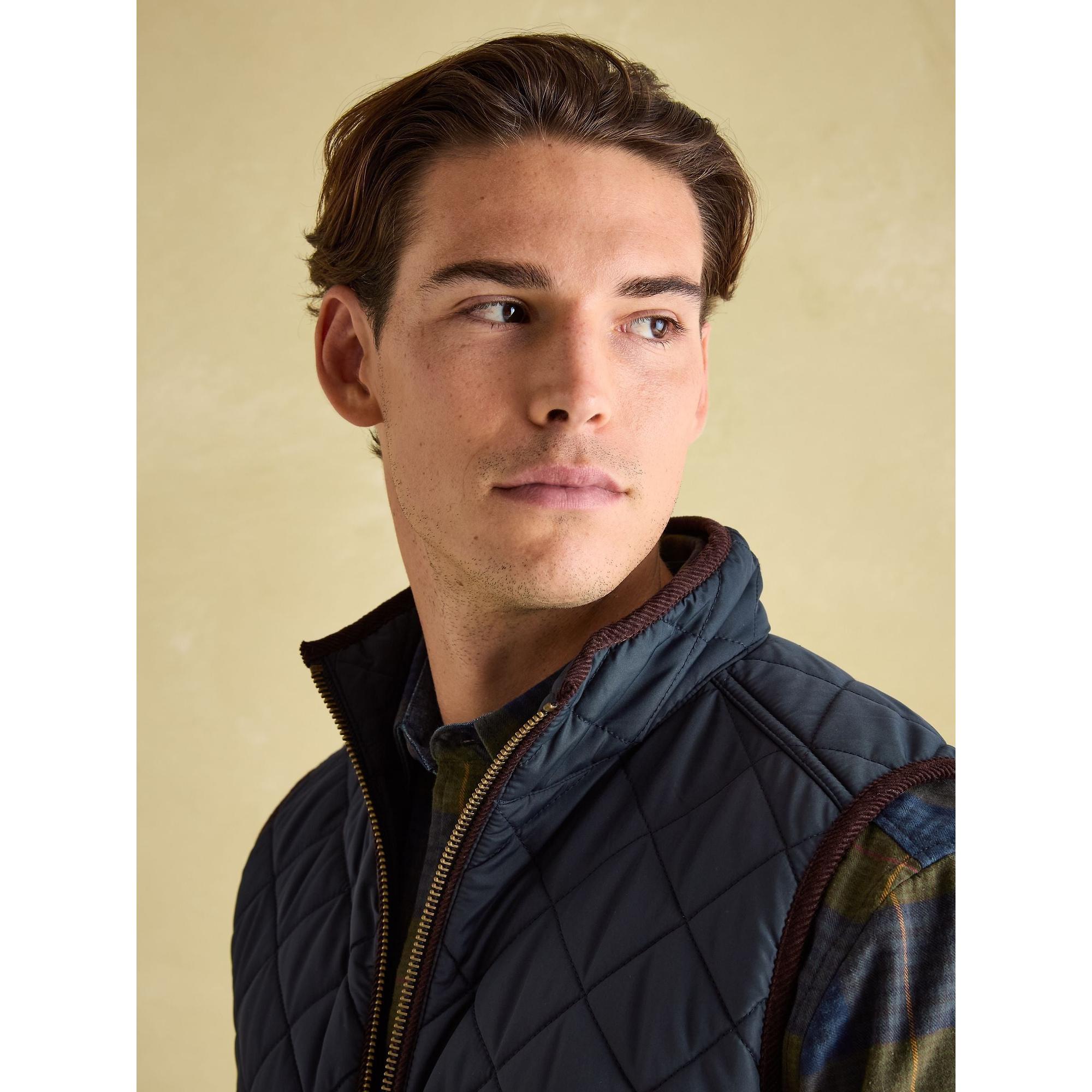 Product image 9 of 11 of Joules Men's Maynard Diamond Quilted Gilet Gilet - Navy