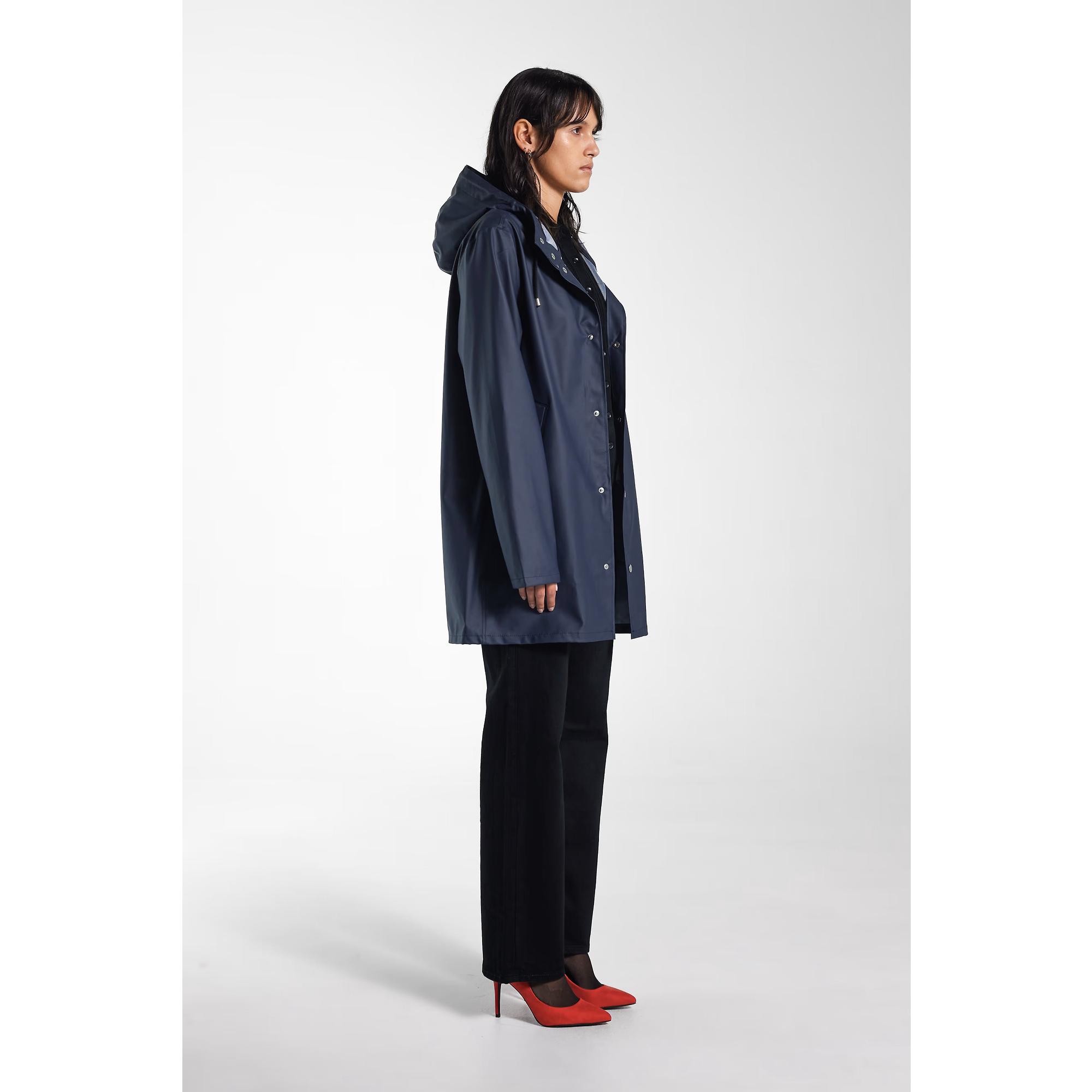 Product image 13 of 15 of Stutterheim Stockholm Lightweight Raincoat - Navy