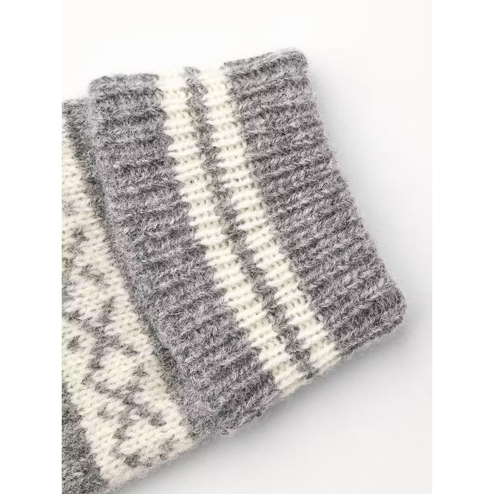 Product image 4 of 4 of Hestra Isvik Knitted Mittens - Grey/Offwhite