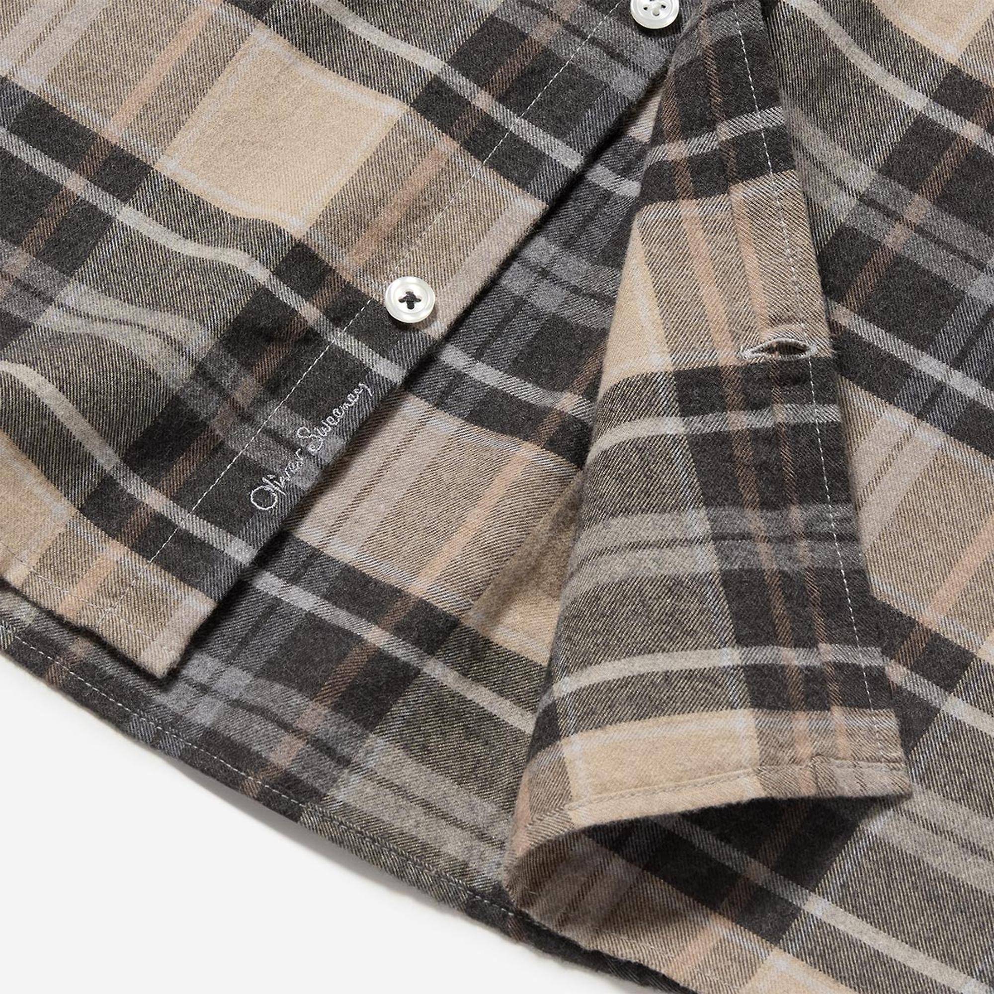 Product image 8 of 10 of Oliver Sweeney Men's Censo Shirt - Camel/Navy