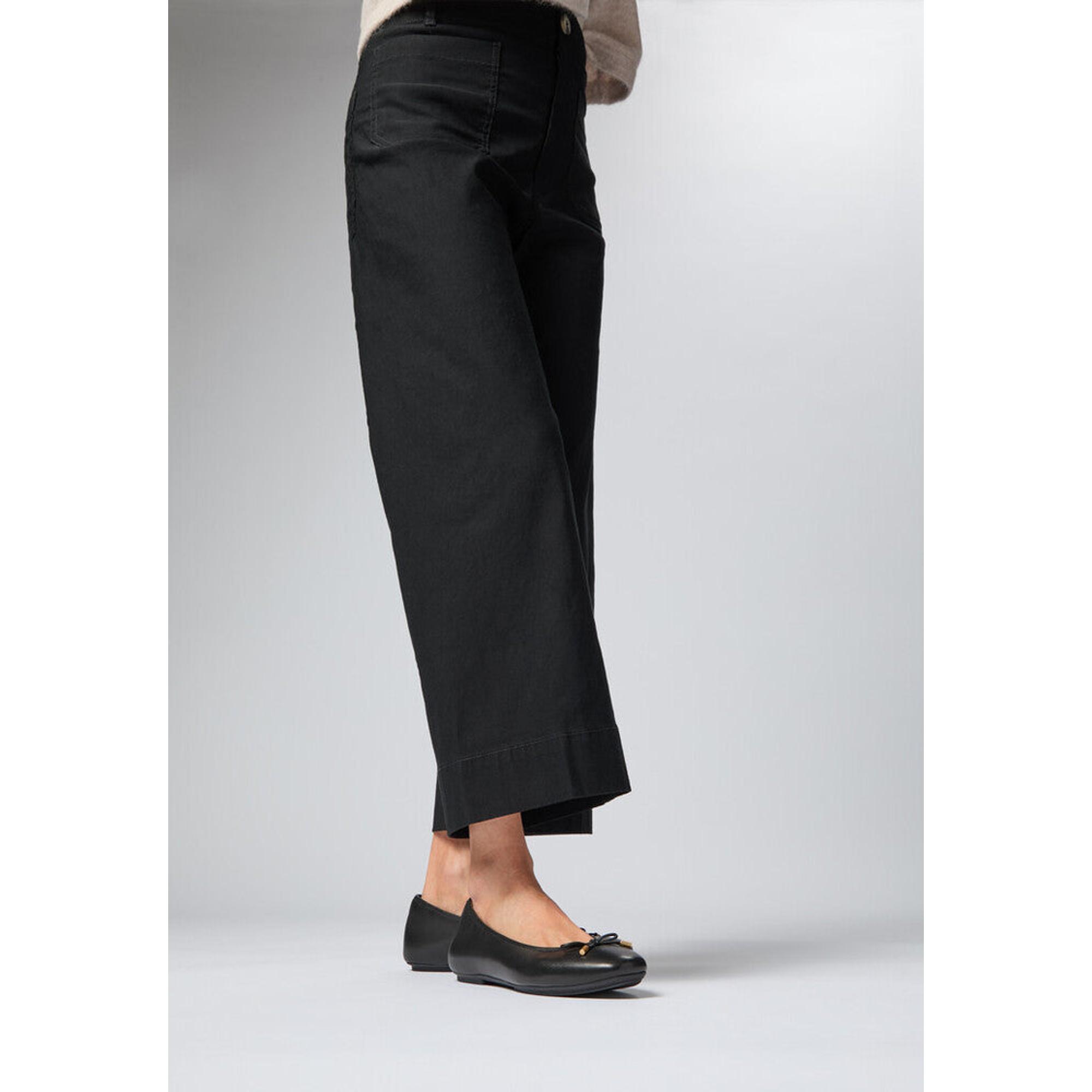 Product image 2 of 10 of FitFlop Women's DELICATO Bow Soft Leather Ballet Flats - Black