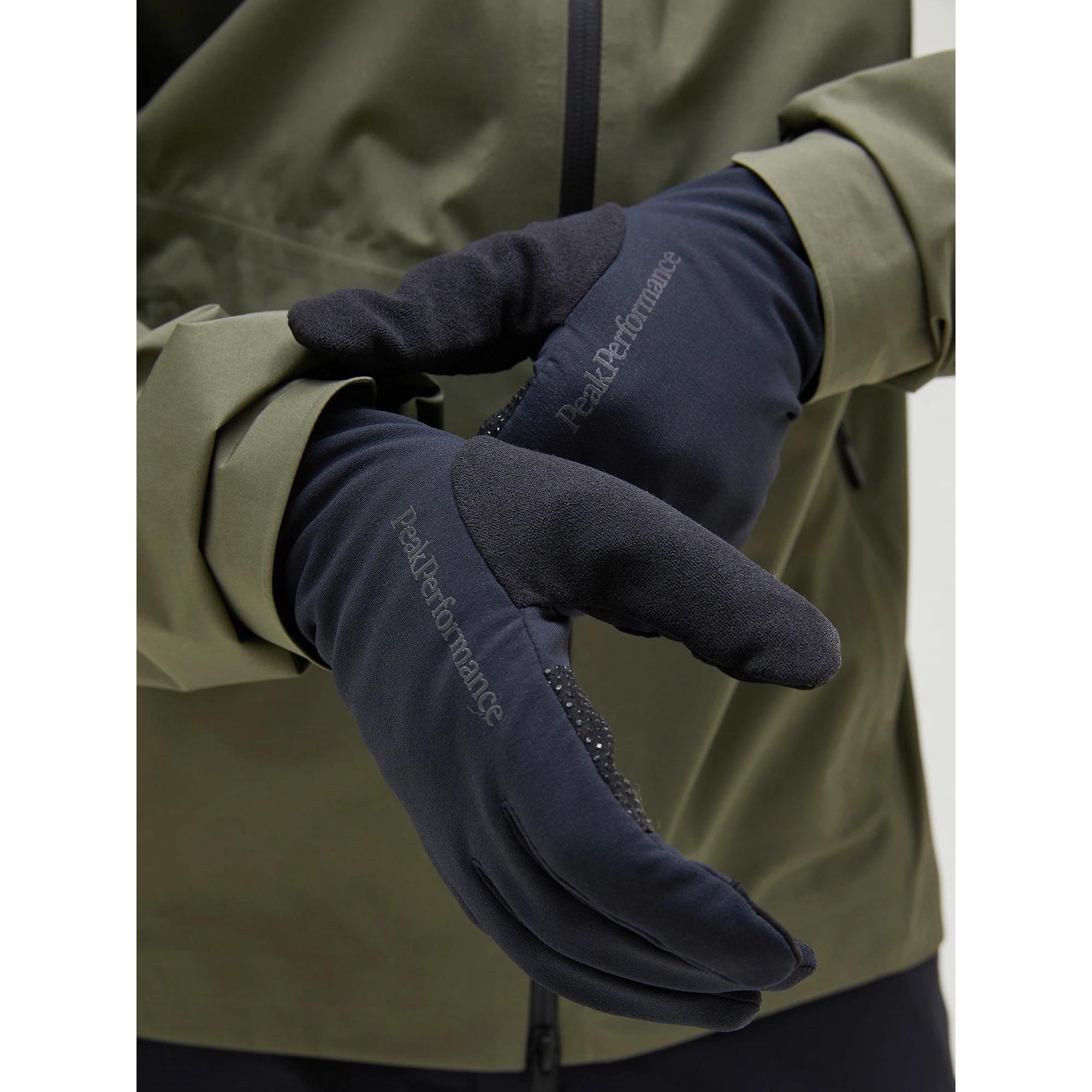 Product image 2 of 4 of Peak Performance Commuter Gloves - Black